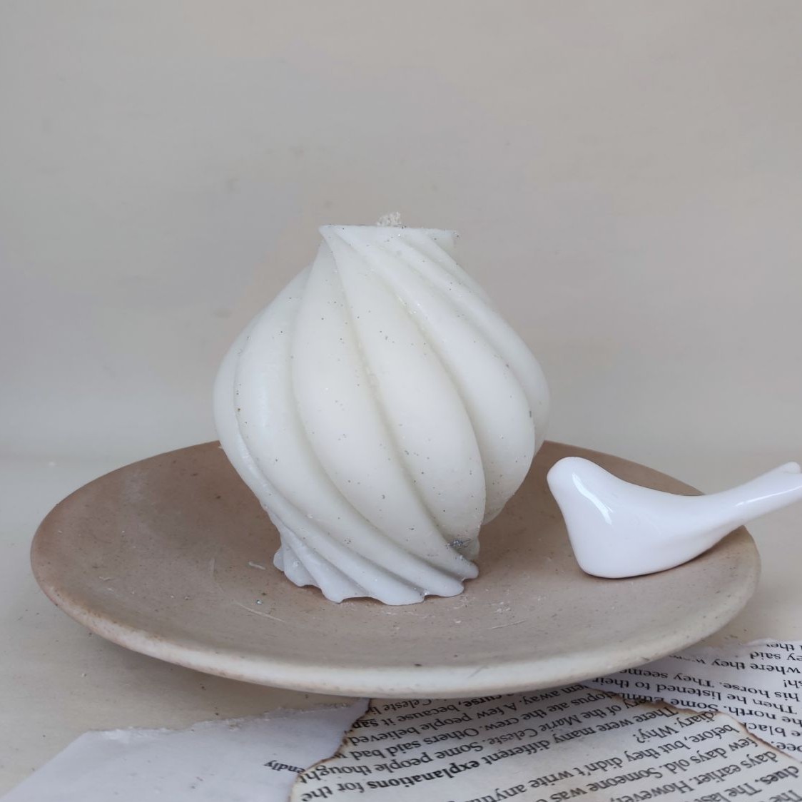 شمع استوانه موج دار