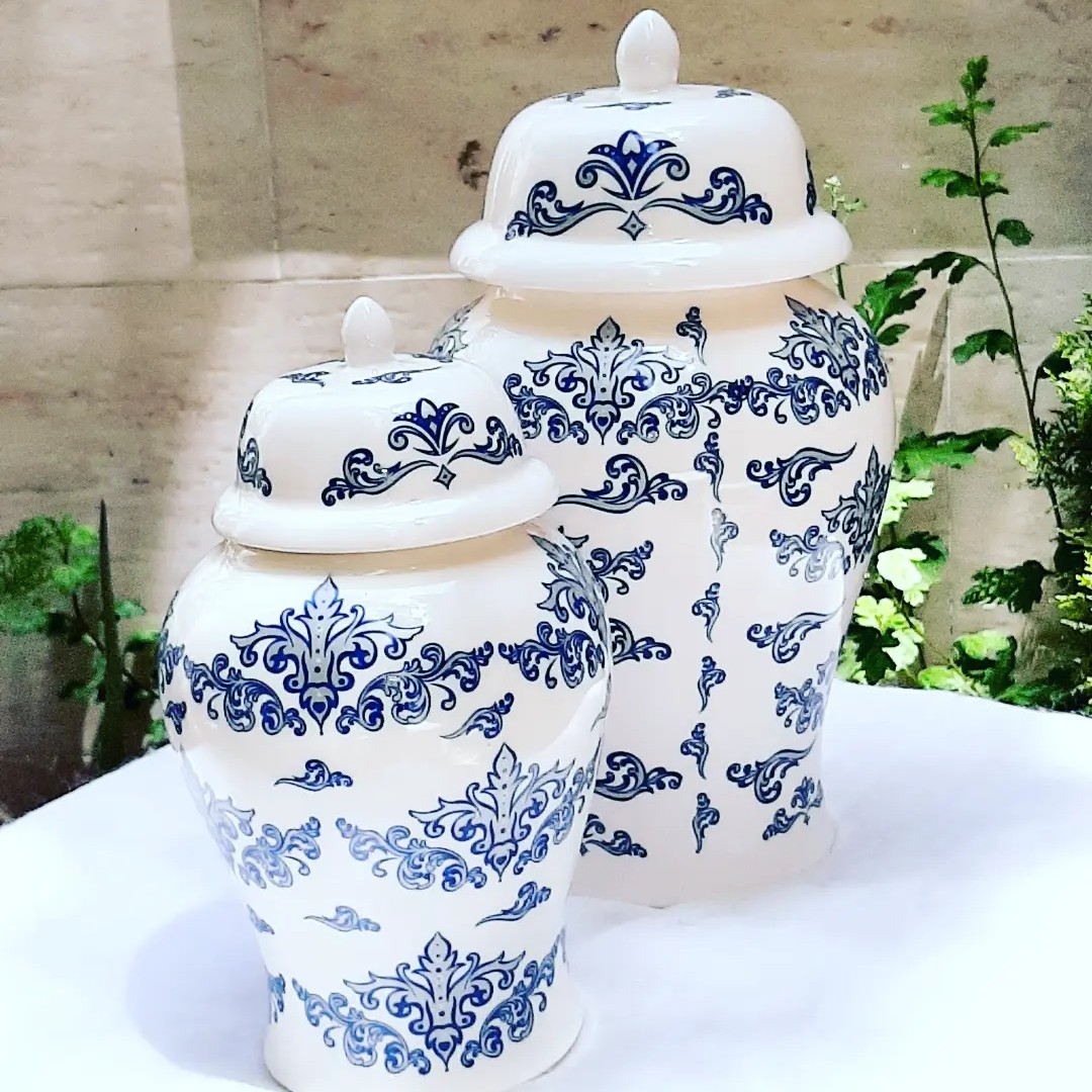 جینجر جار سرامیکی دوعدد به ارتفاع تقریبی35 و25 کاملا مصرفی وقابل شستشو