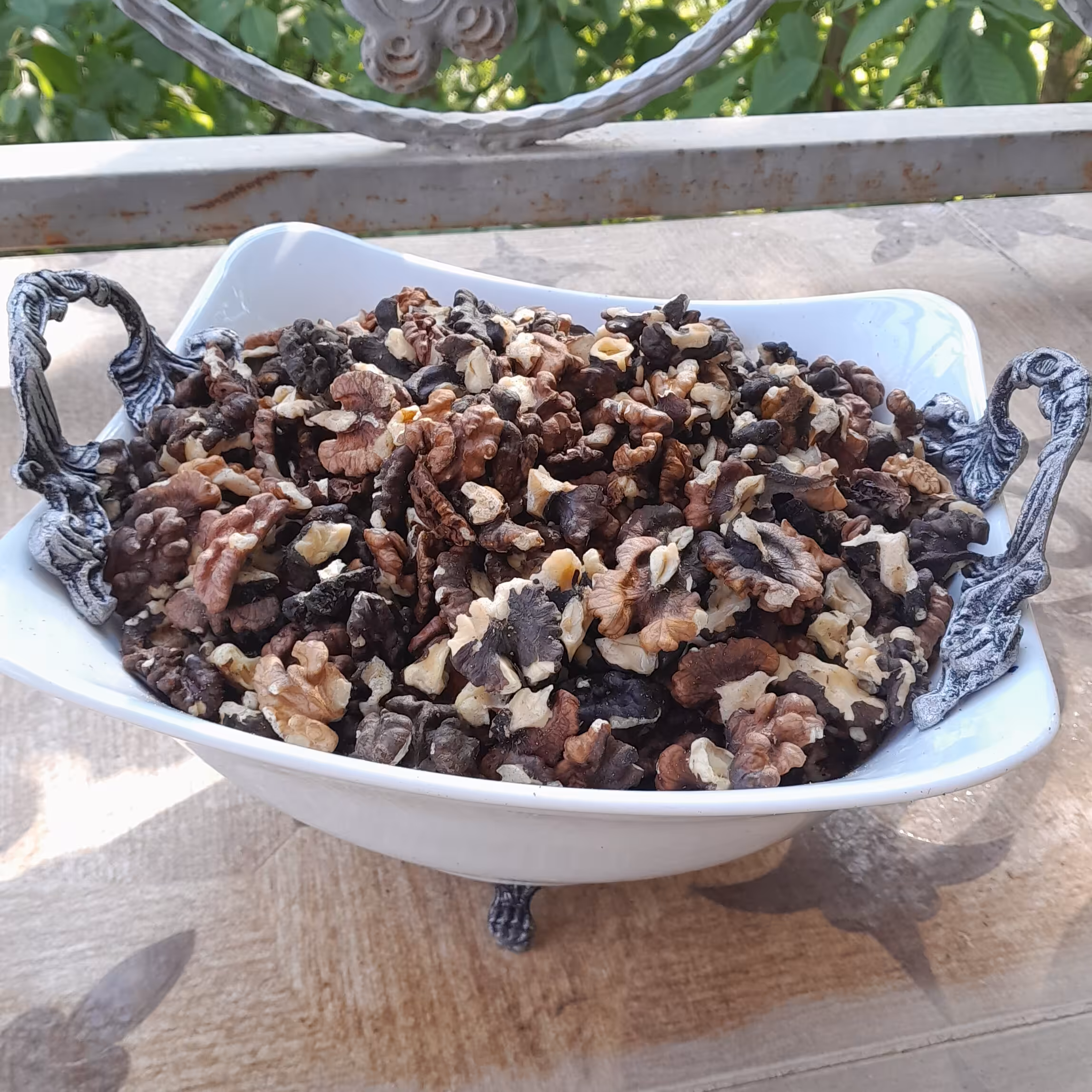 گردوی فسنجونی امساله ،درجه یک ،کاملا سالم تمیز وخالص 