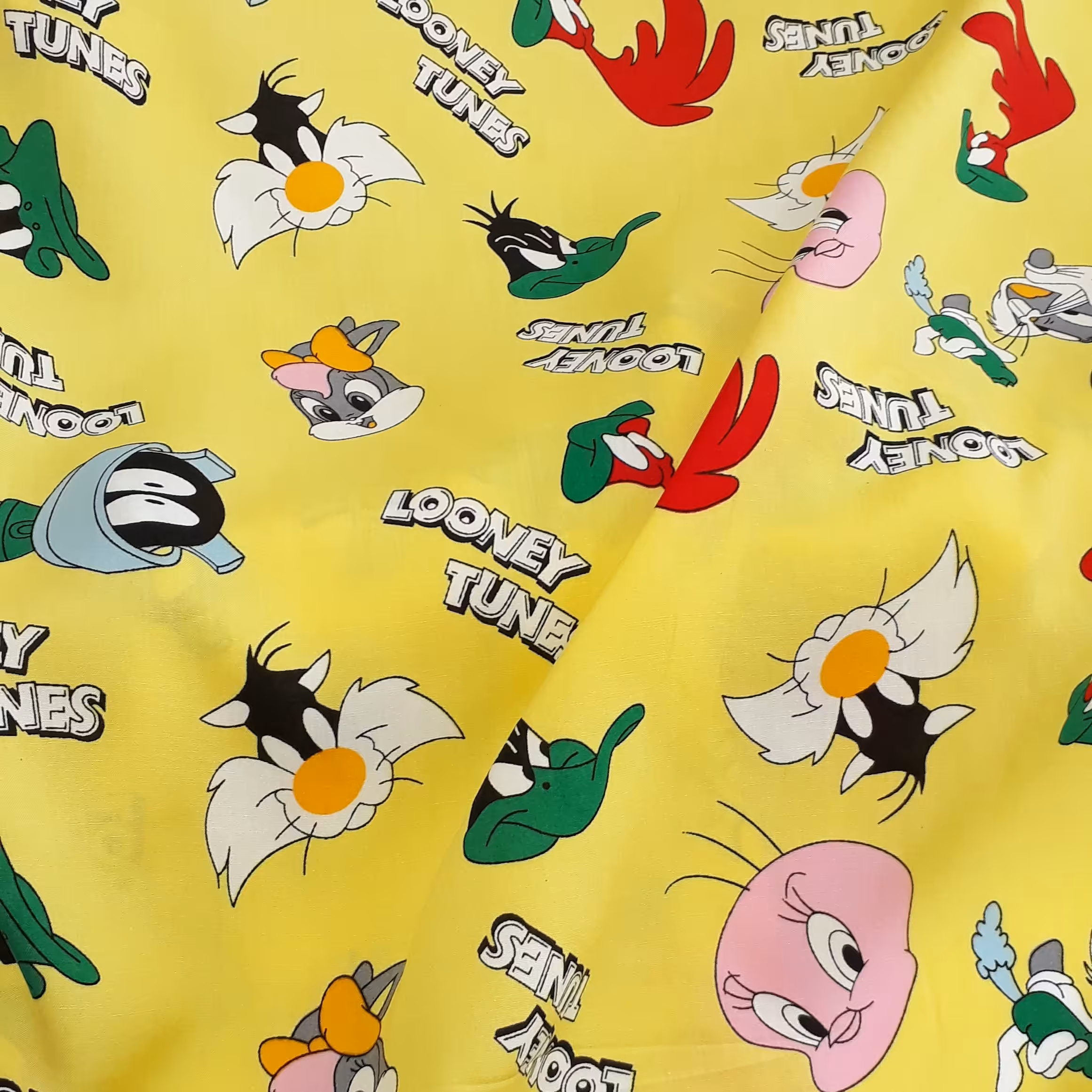 پارچه نخی نانو طرح عروسکی 