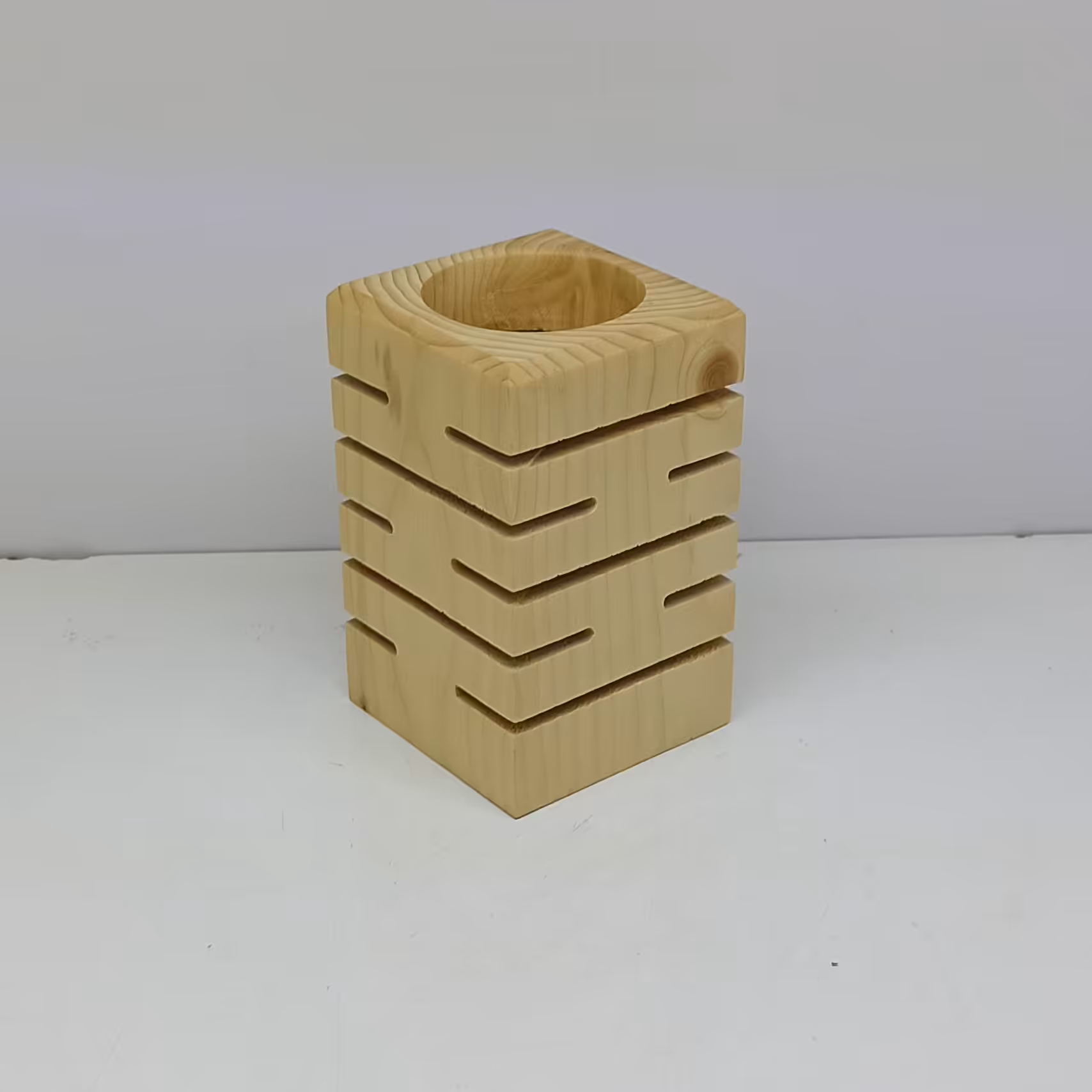 جاشمعی یا جاقلمی چوبی دستساز