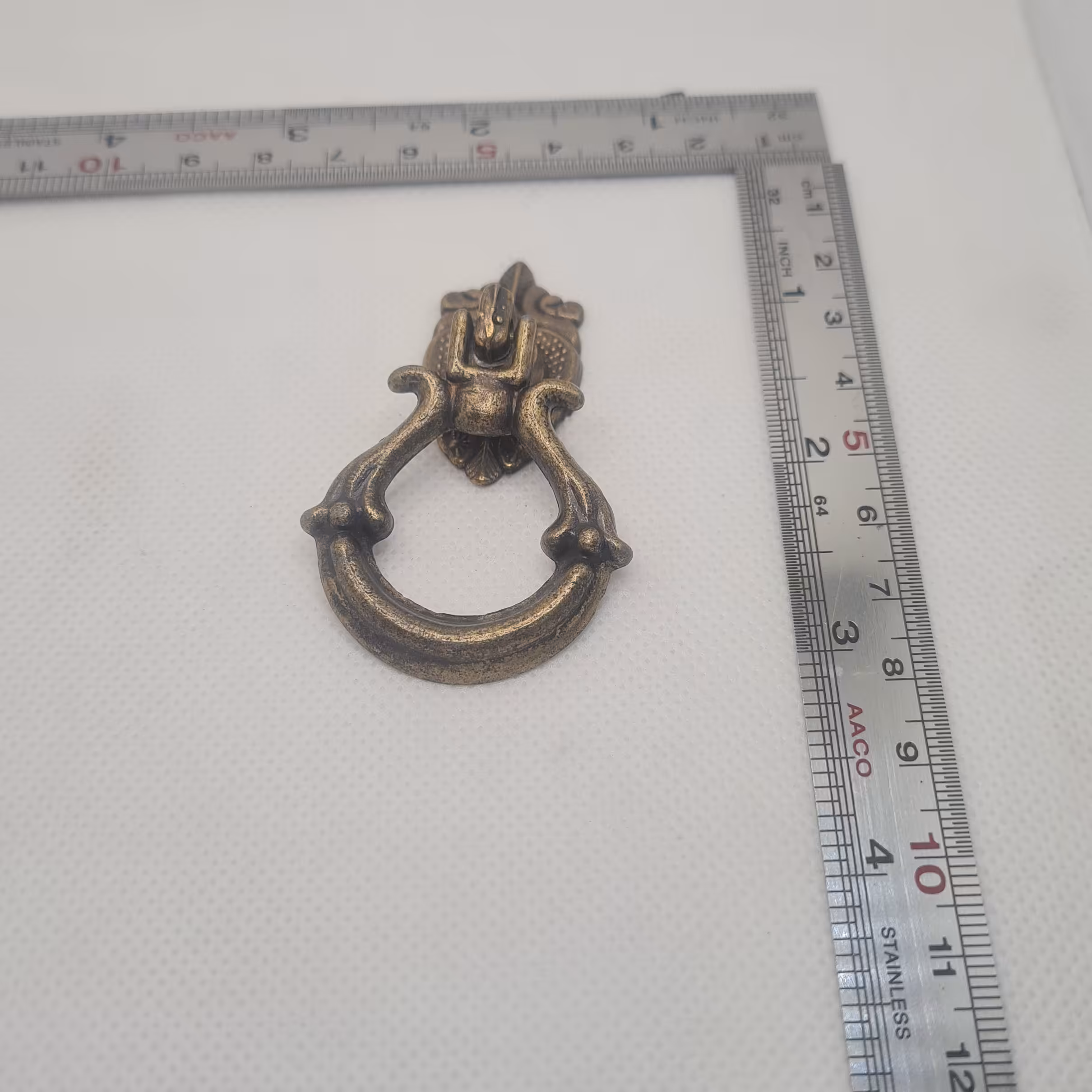 دستگیره مدل گوشواره ای سربی  . کد 885