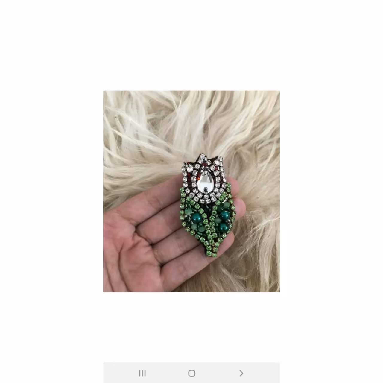 سنجاق سینه لاله ظریف دست ساز