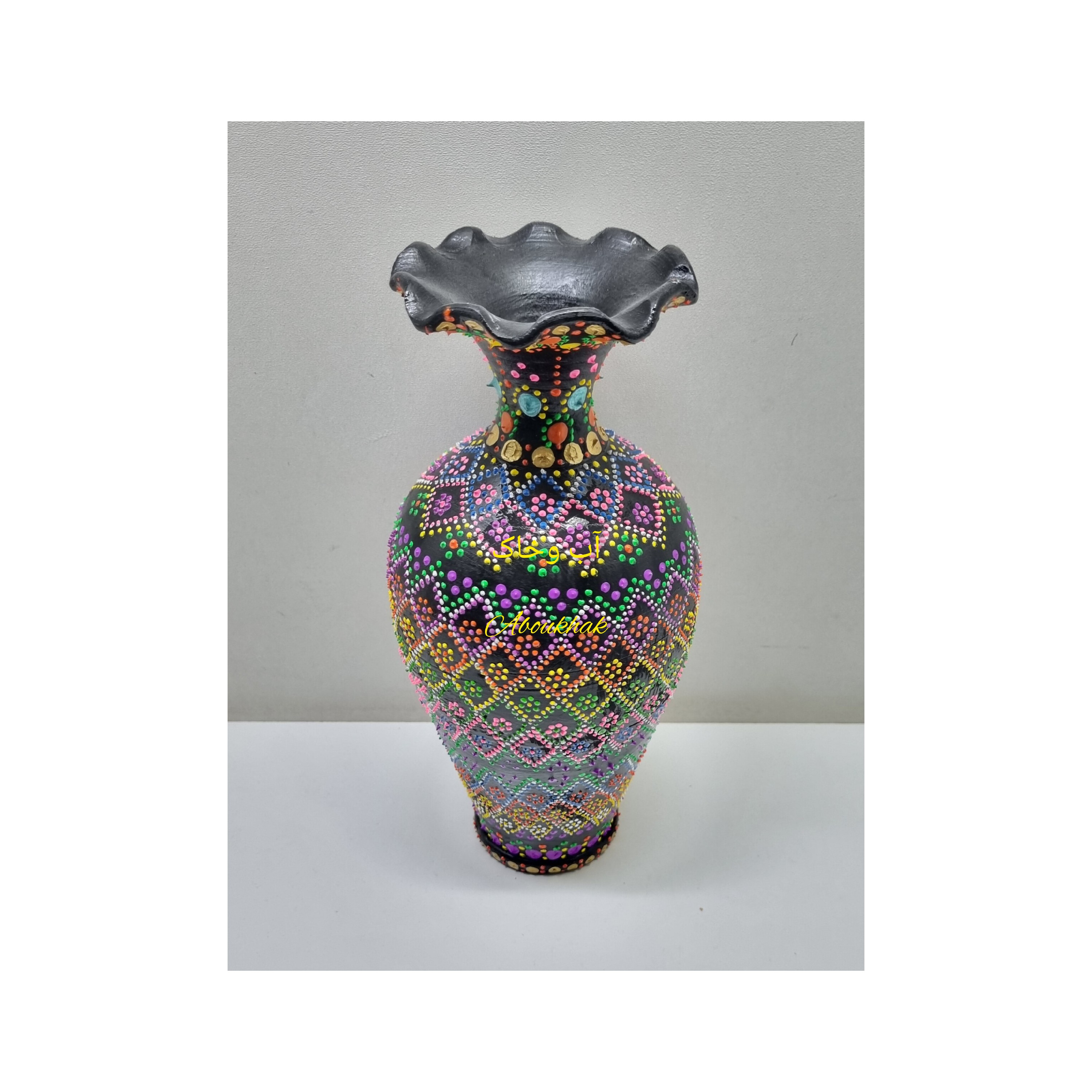 گلدان لاله ای لب چین نقطه کوبی