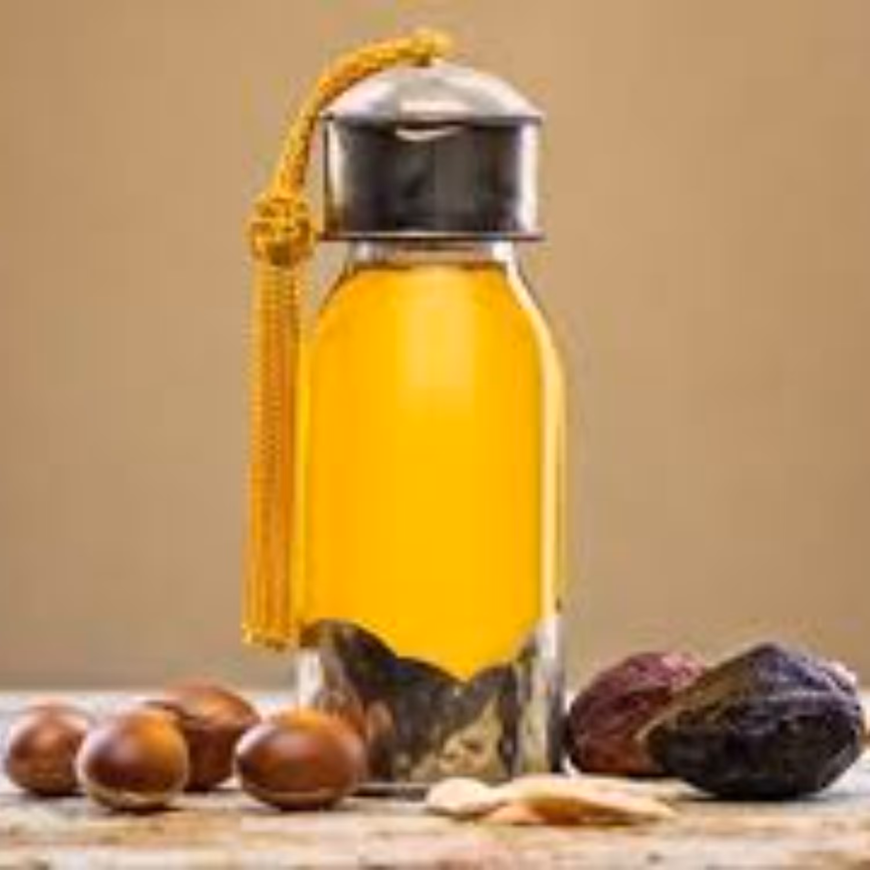 اسانس مایع فندق در جه یک در بسته بندی 100 گرمی 