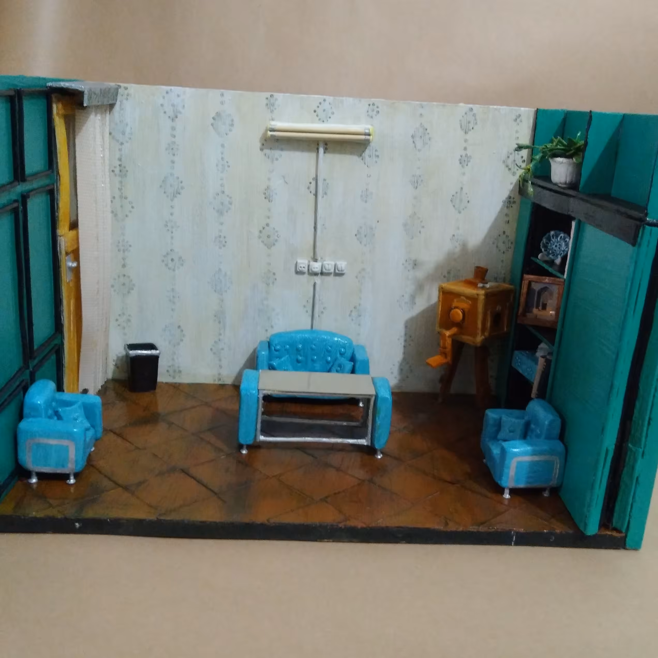 دست سازهای کوچک من، ماکت دفتر کار محصولی از ستاره چوبی