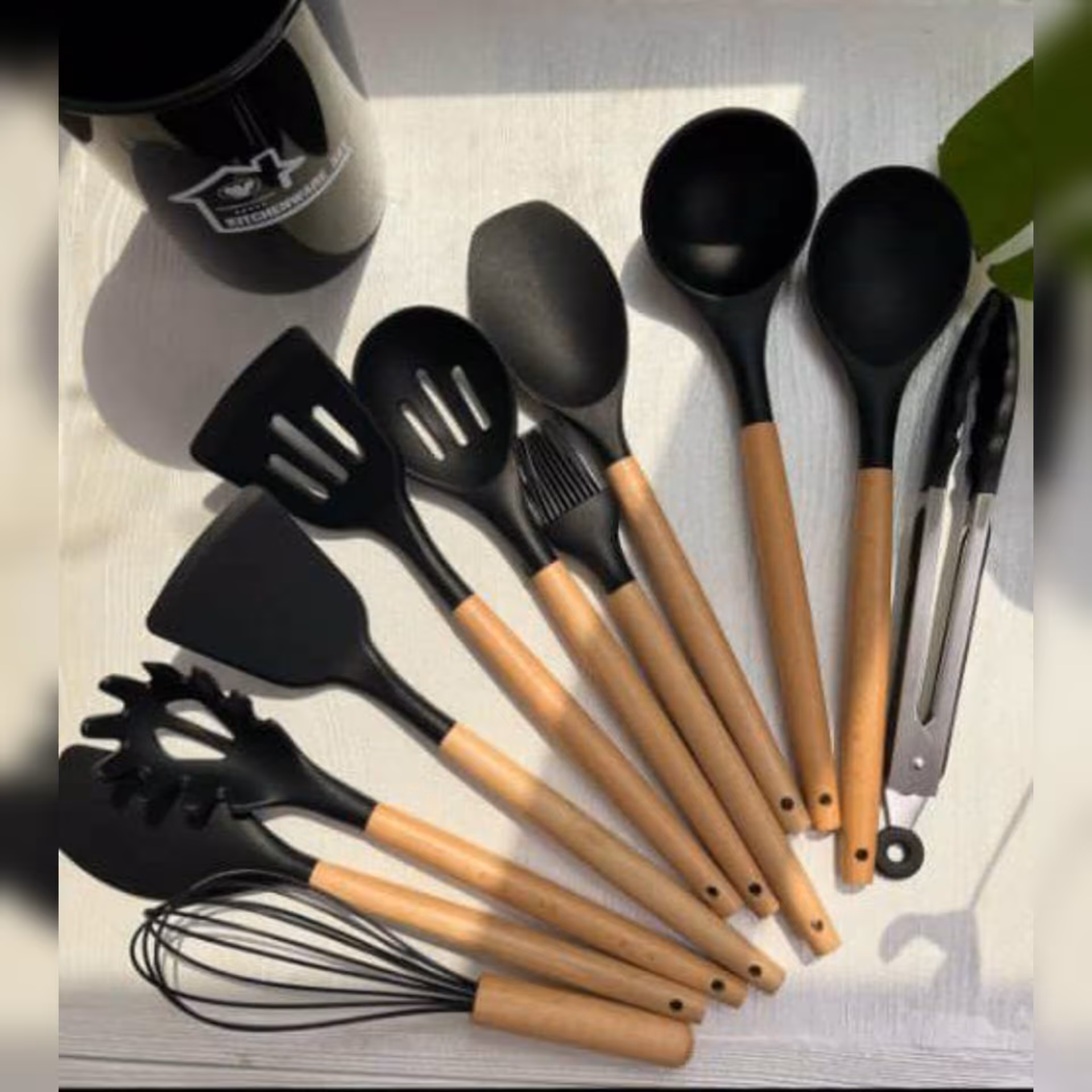 کفگیر ملاقه سیلیکونی دسته چوبی