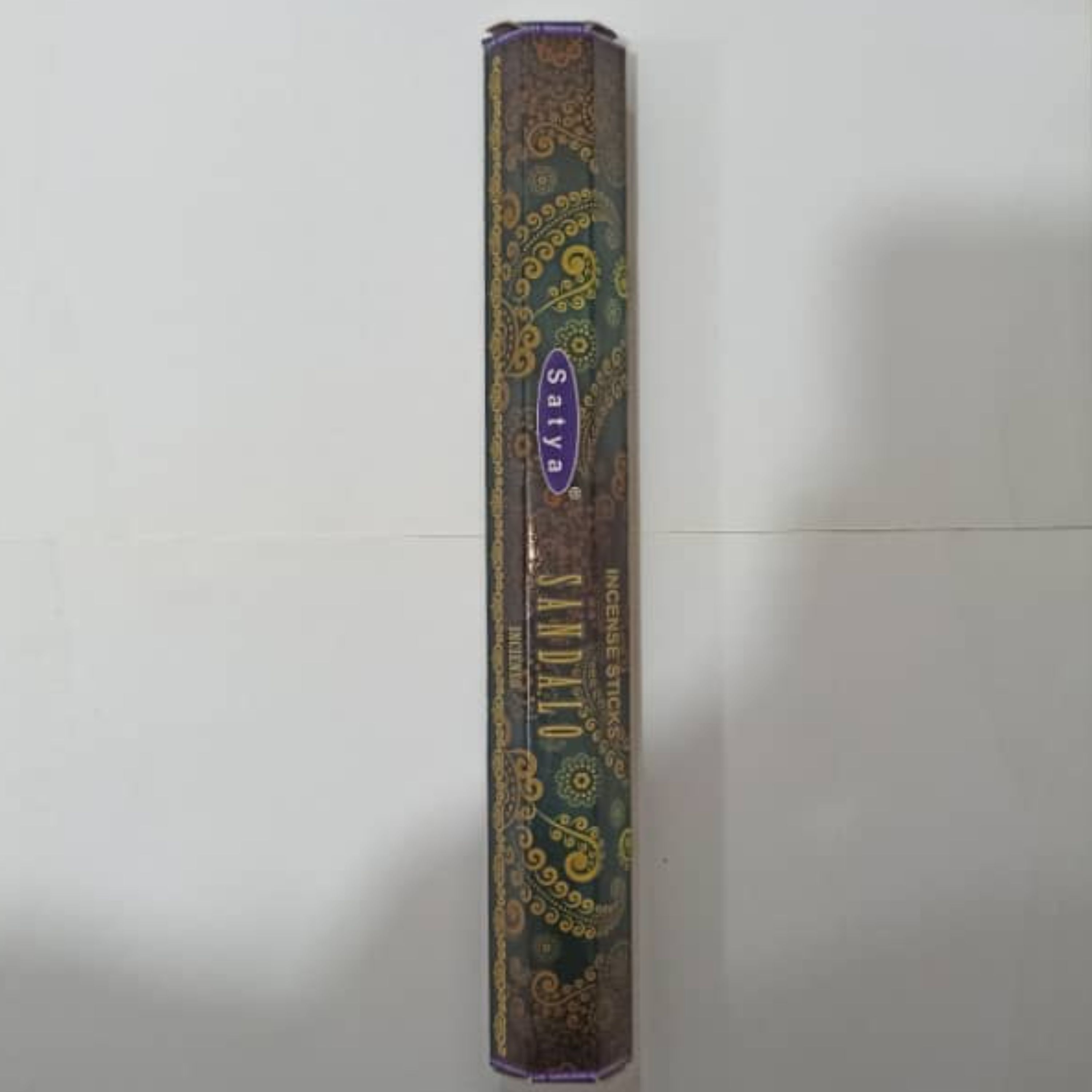 عود با رایحه ی صندل ( sandal )مارک satya 