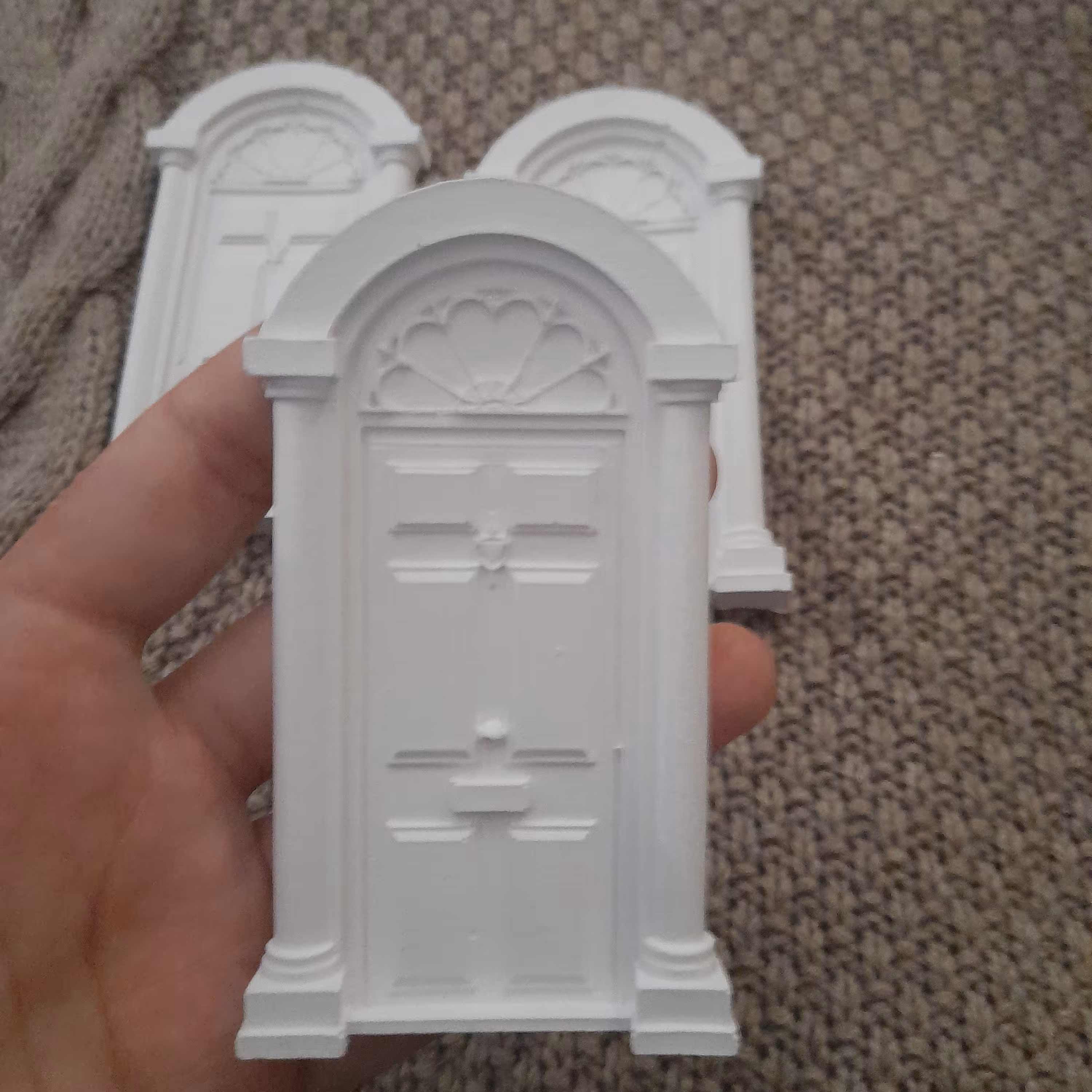 درب آجری قرمز اجری و سفید خانه مینیاتوری گچی ماکت سازی 