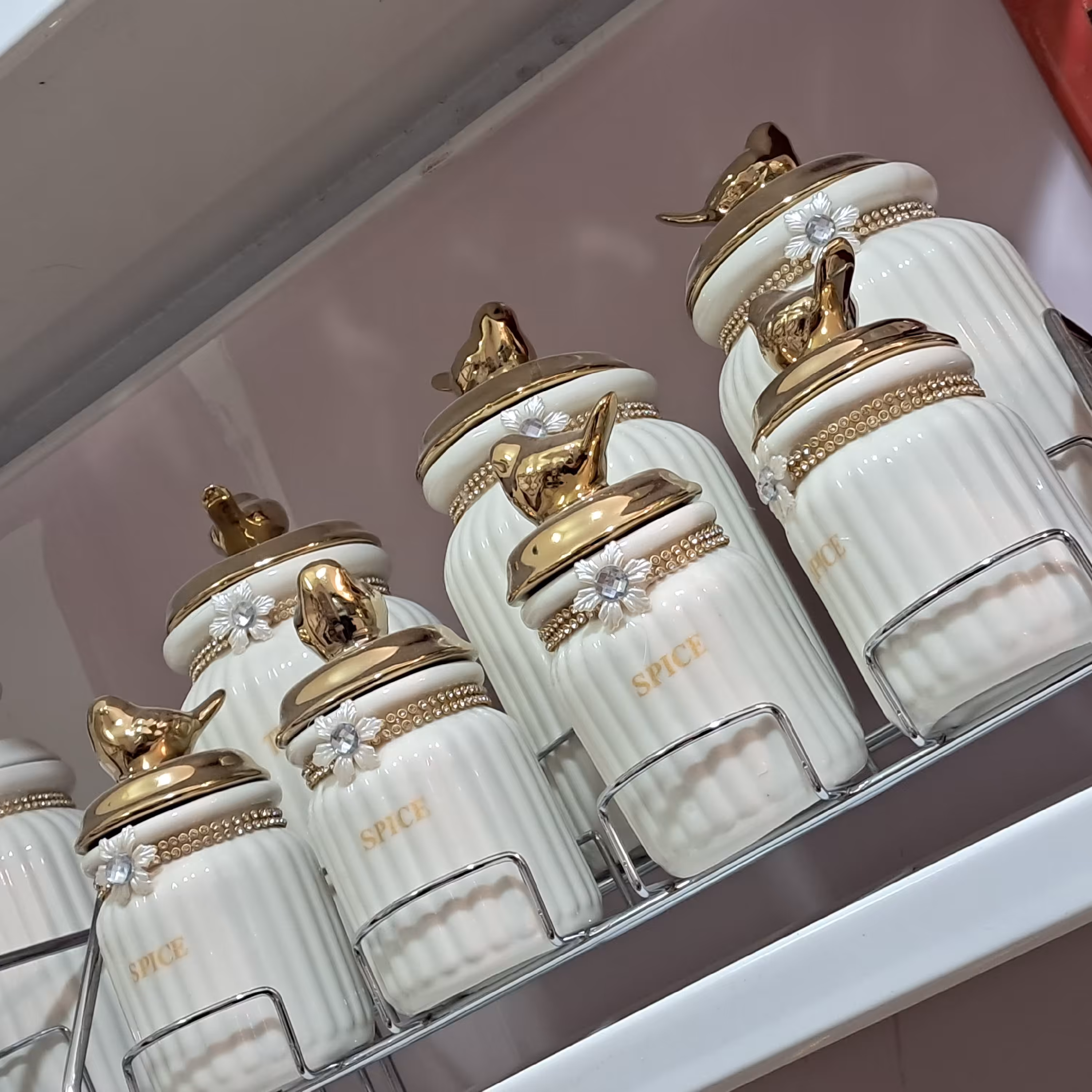 پاسماوری مدل گنجشکی  رنگ طلایی  کوره ای و ثابت  قابل شستوشو 7 پارچه همراه با استند فلزی رنگ ثابت