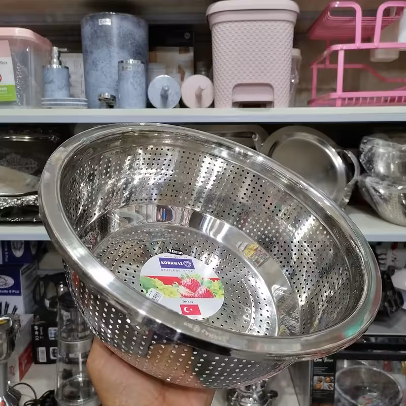 آبکش استیل ضخیم. برندکرکماز ترکیه. سایز 30. قطر30 و ارتفاع 12 سانتیمتر. فوق العاده باکیفیت سبک و پرطرفدار