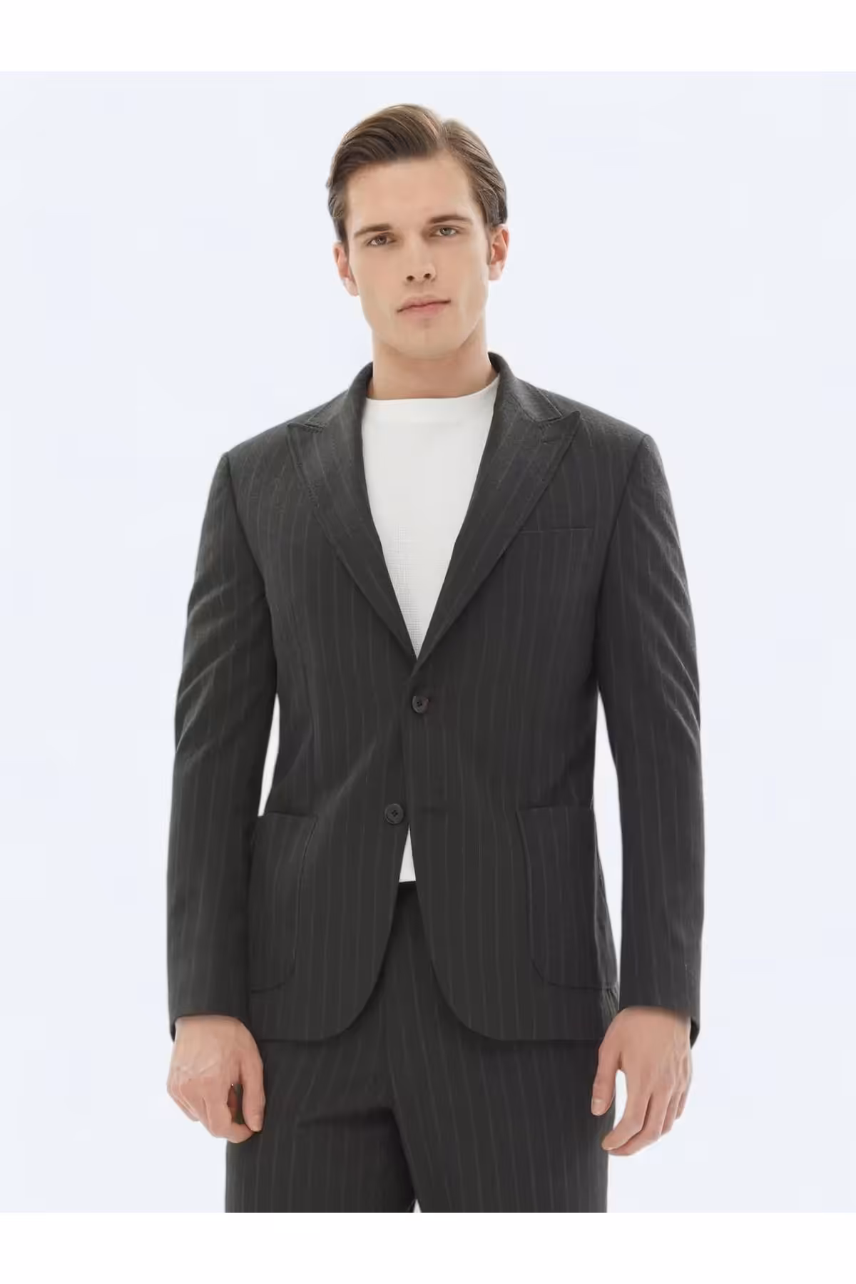 کت وشلوار سبز مردانه و شلوار مدرن راه خاکی Kip