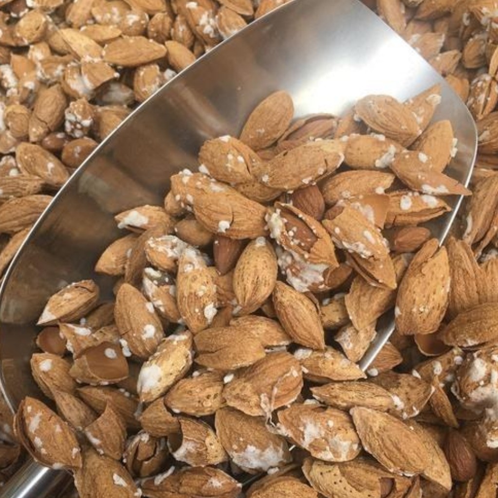 بادام منقا(1000 گرم)