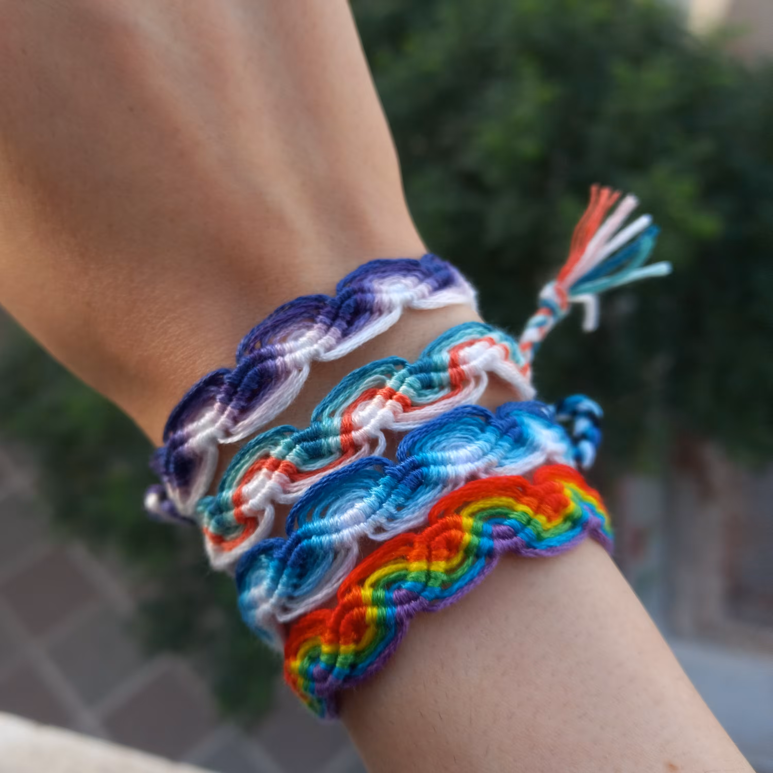 دستبند دوستی موجی ( محصول کاملا دستساز تیم گوزن آبی)