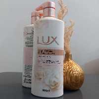 شامپو بدن لوکس LUX  500 ml با رایحه bright camellia  با کیفیت عالی ساخت کشور تایلند