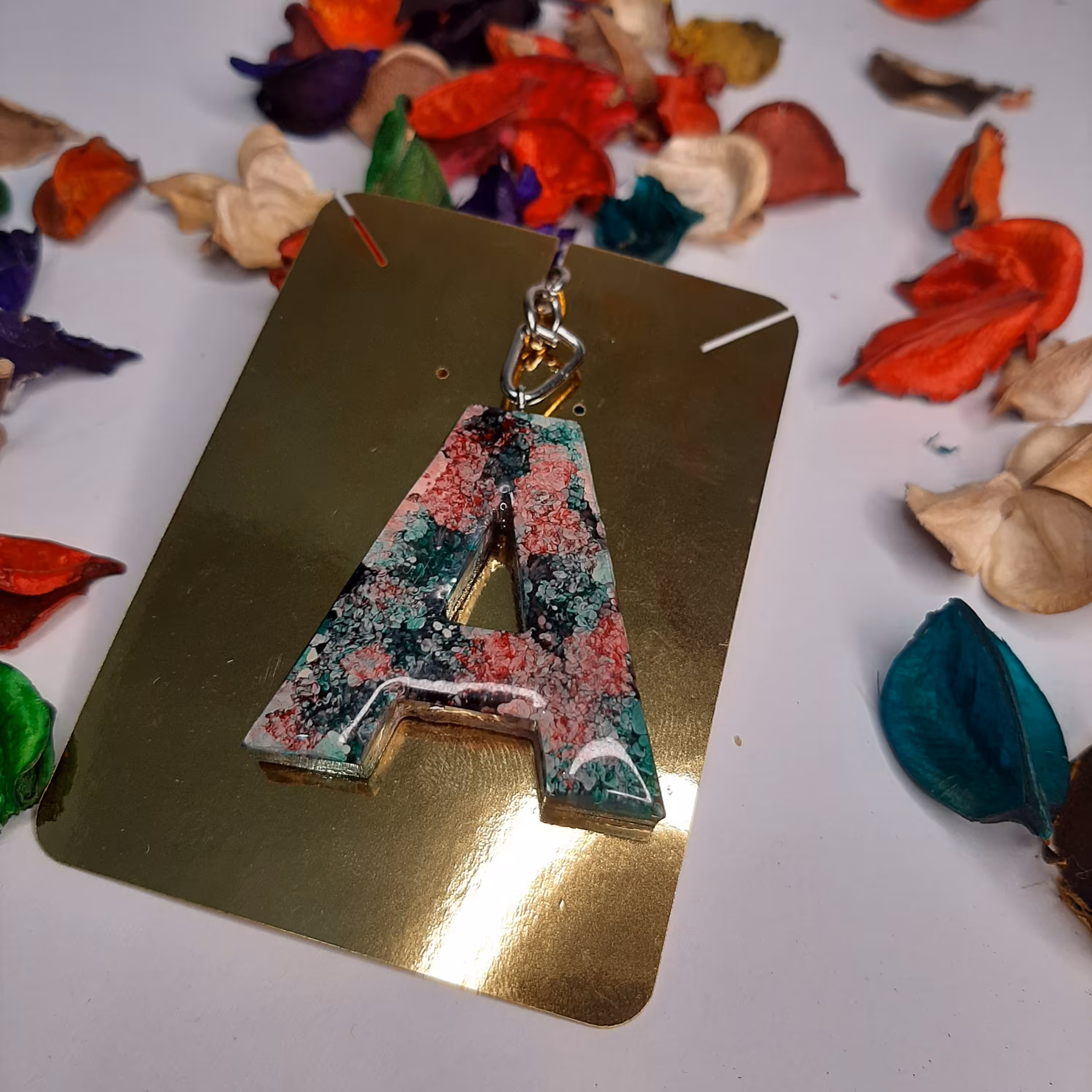 جاسوئیچی حرف (A)