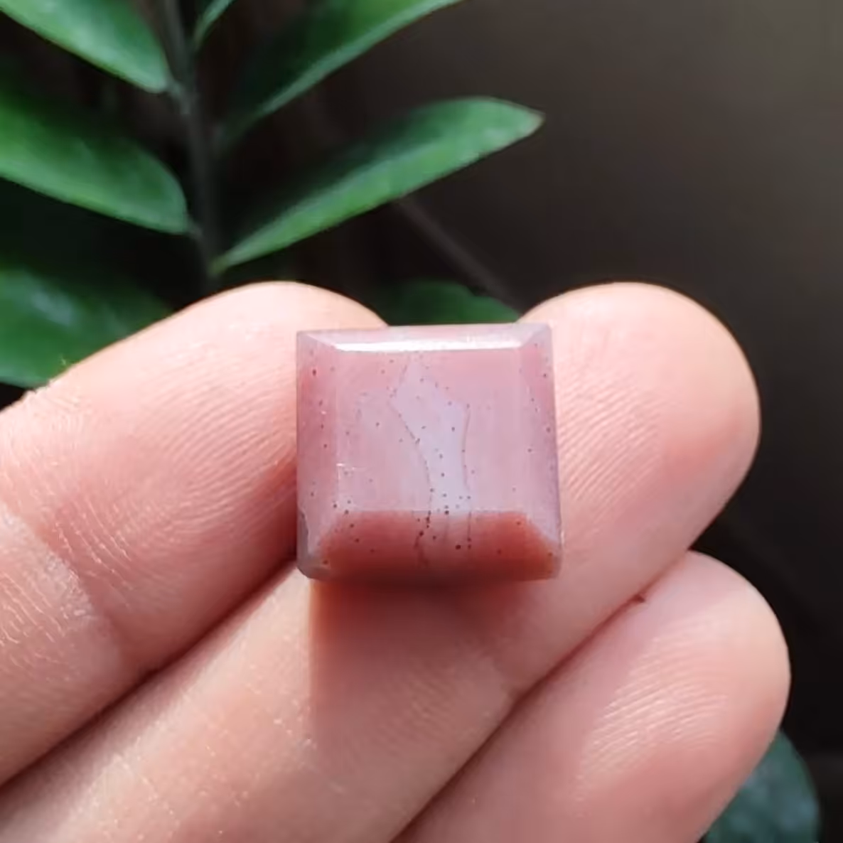 عقیق صورتی شن دار