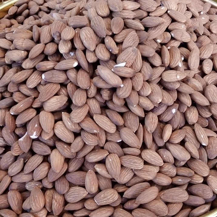 مغز بادام خام خارجی(250گرمی)