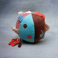 توپ قلقلی فانتزی دارای حلقه و دندان گیر قطر 15 سانتی متر