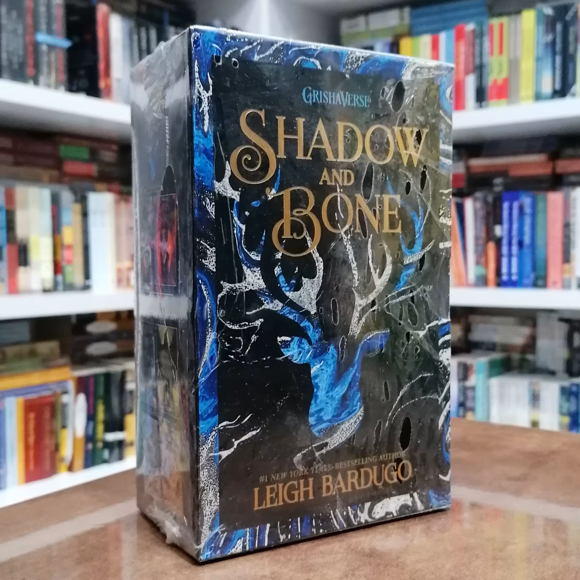 مجموعه سه جلدی The Shadow and Bone Trilogy 1 to 3 - Packed