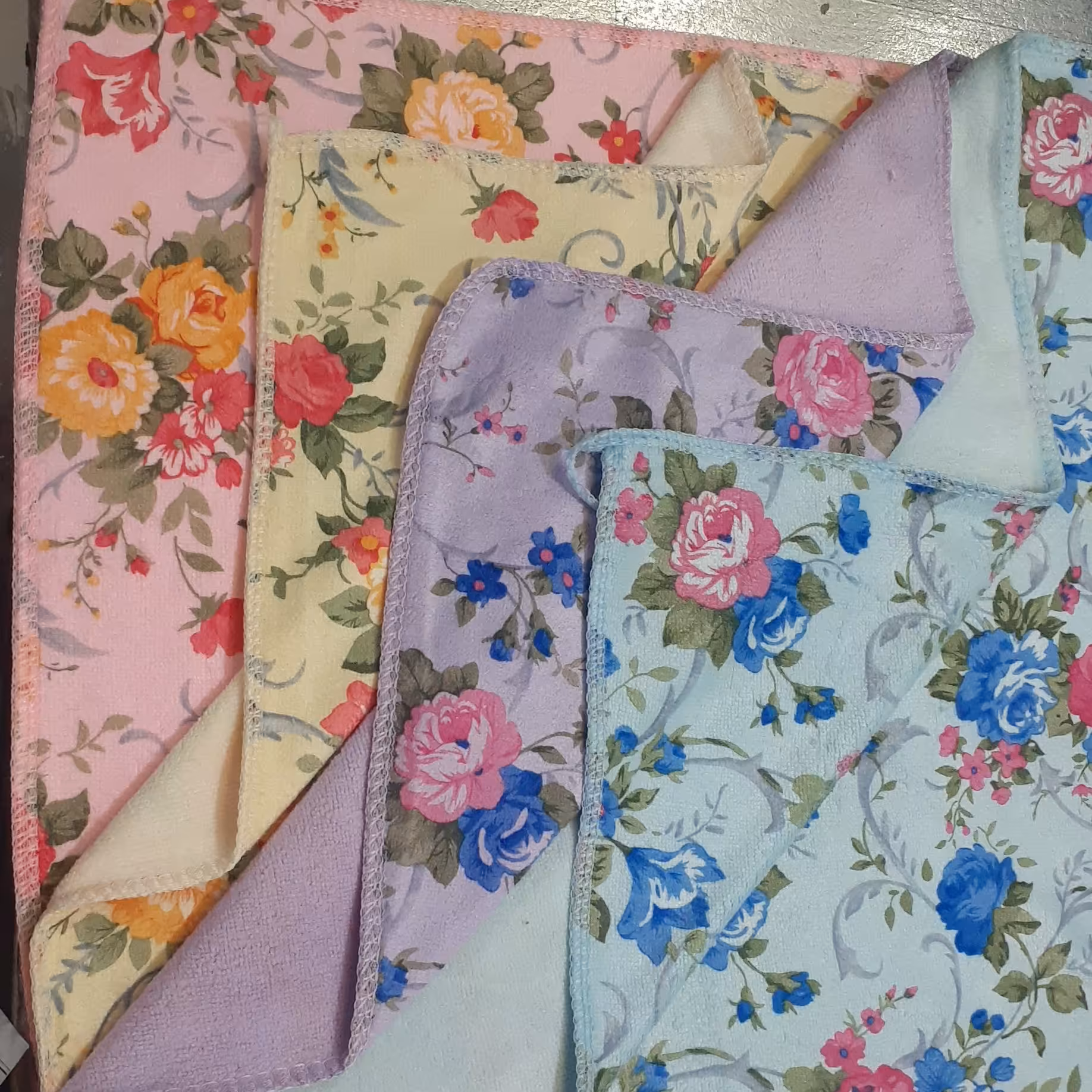 دستمال 40در40 طرح گل