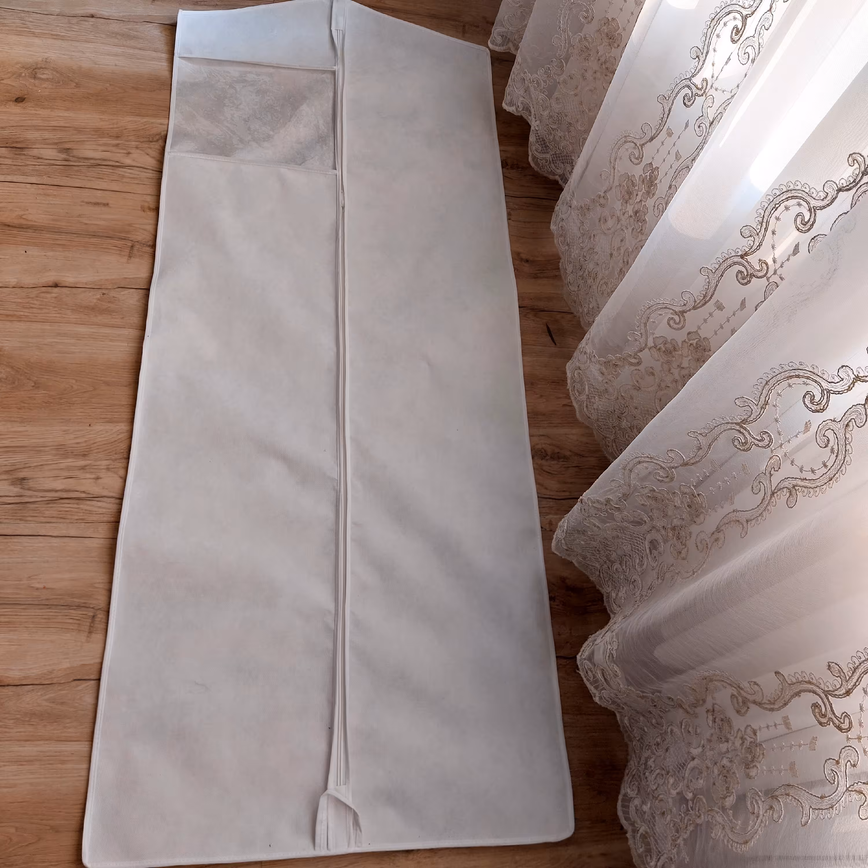 کاور لباس مجلسی دارای رنگبندی کیفیت پارچه عالی