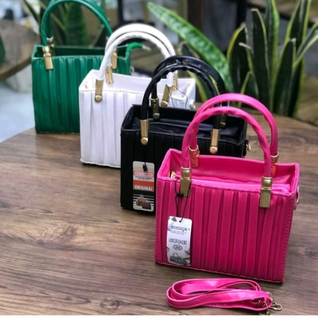 کیف صندوقی زنانه مدل پلیسه