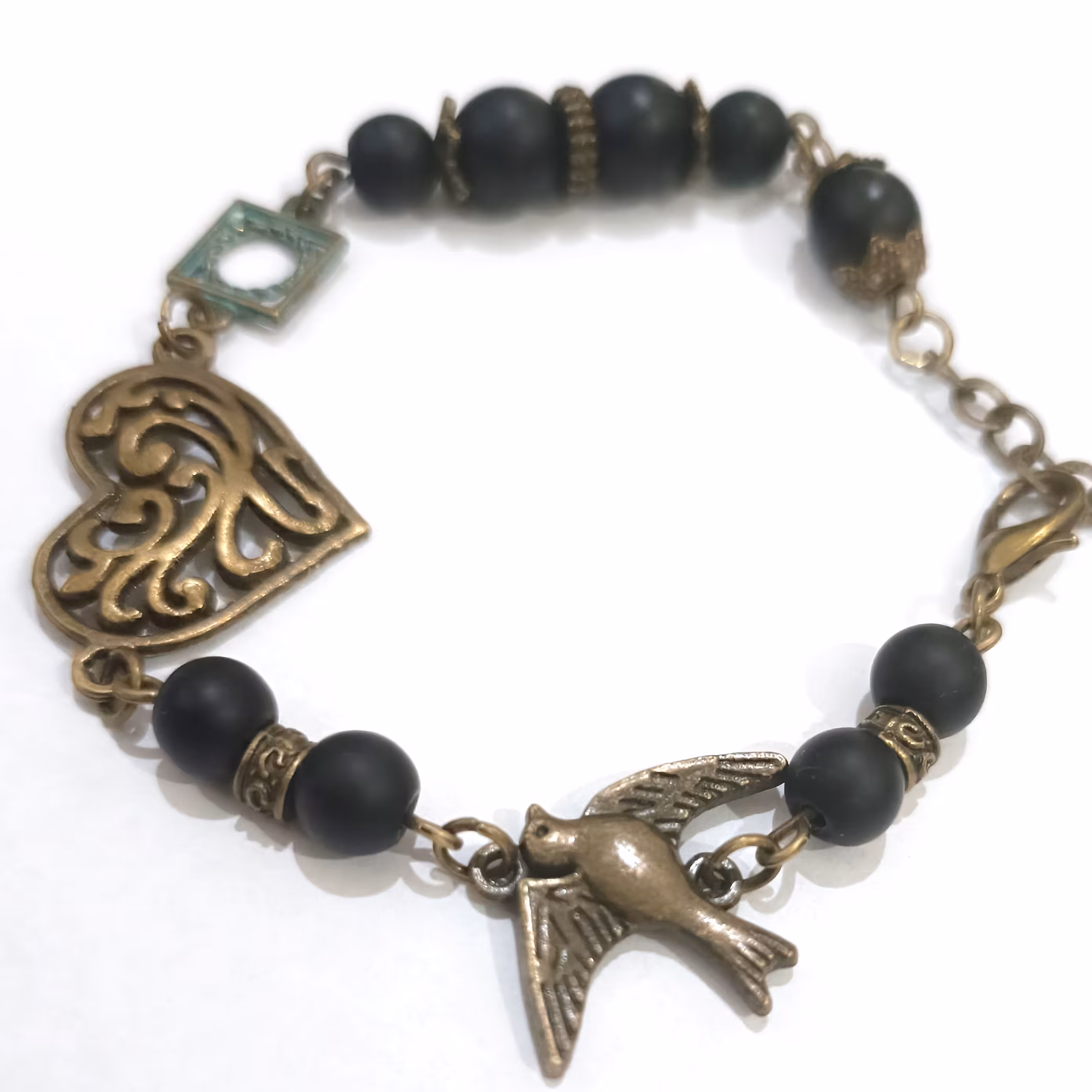 دستبند قلب دست ساز 