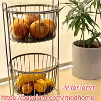 سبد سیب زمینی و پیاز کف چوب گرد