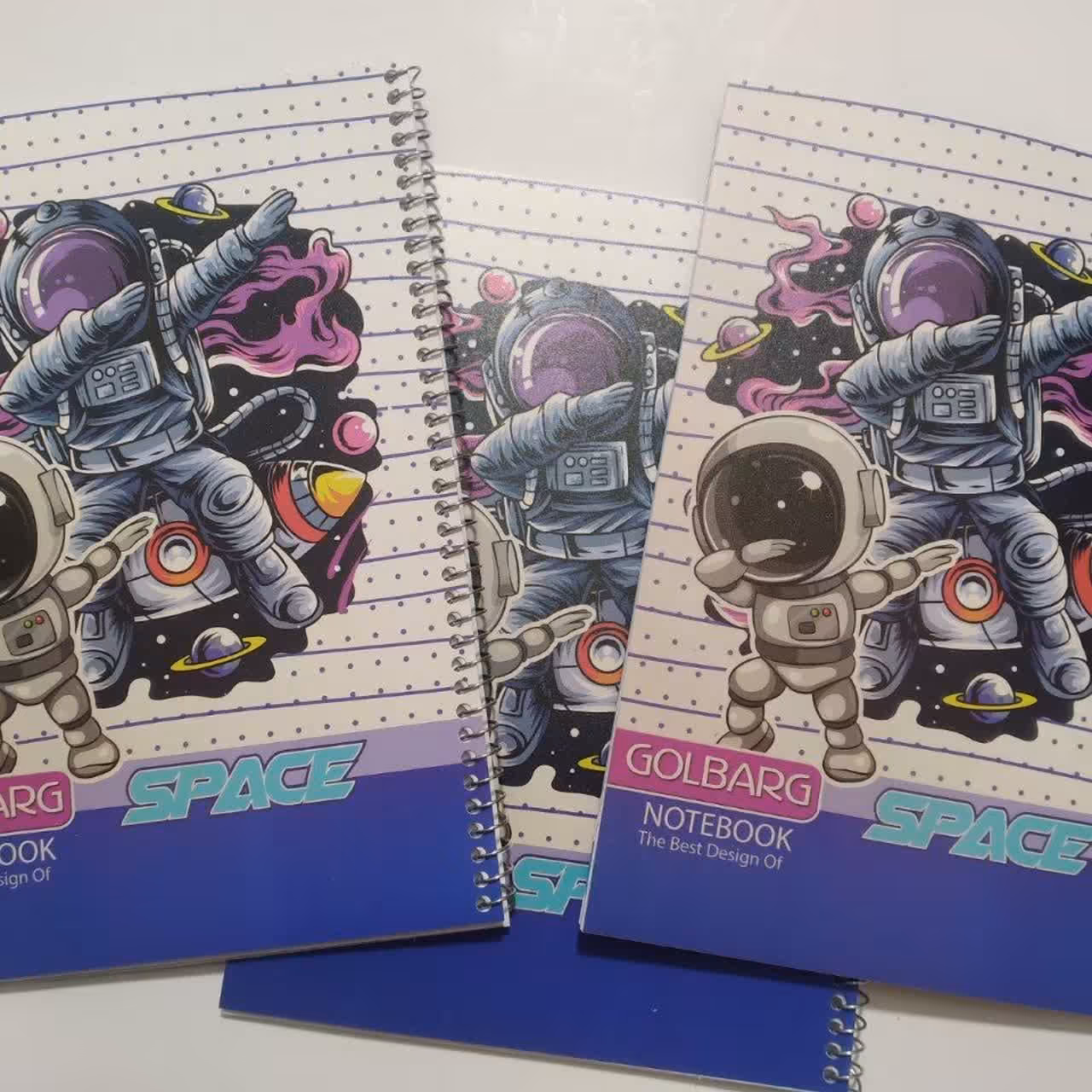 دفتر 50 برگ با کیفیت برگ بالا طرح فضانورد 