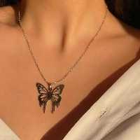 گردنبند پروانه ی لونا در دو رنگ طلایی و مشکی 