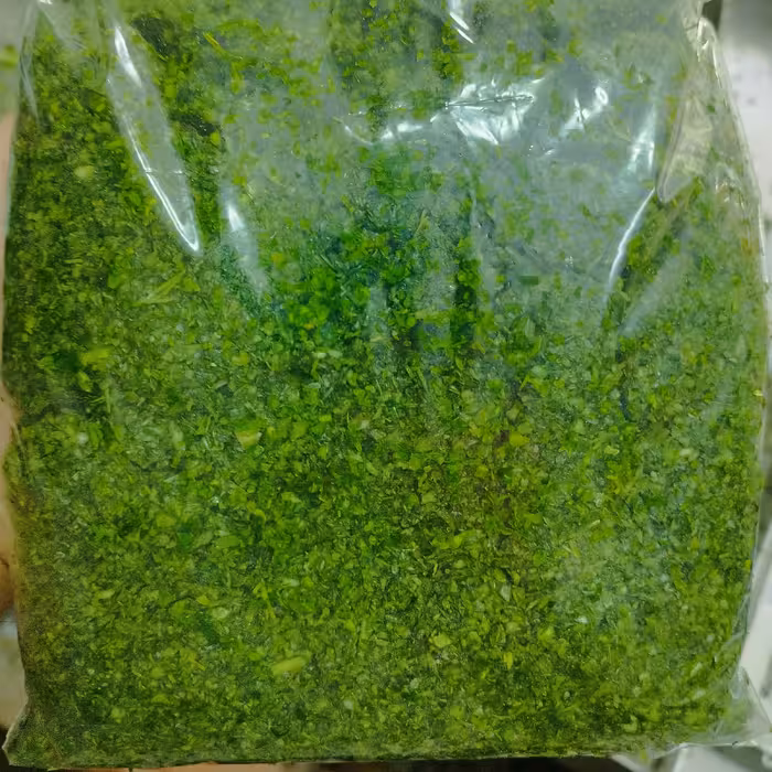 سبزی قرمه تمیز  بدون ساقه خرد شده وزن به دلخواه