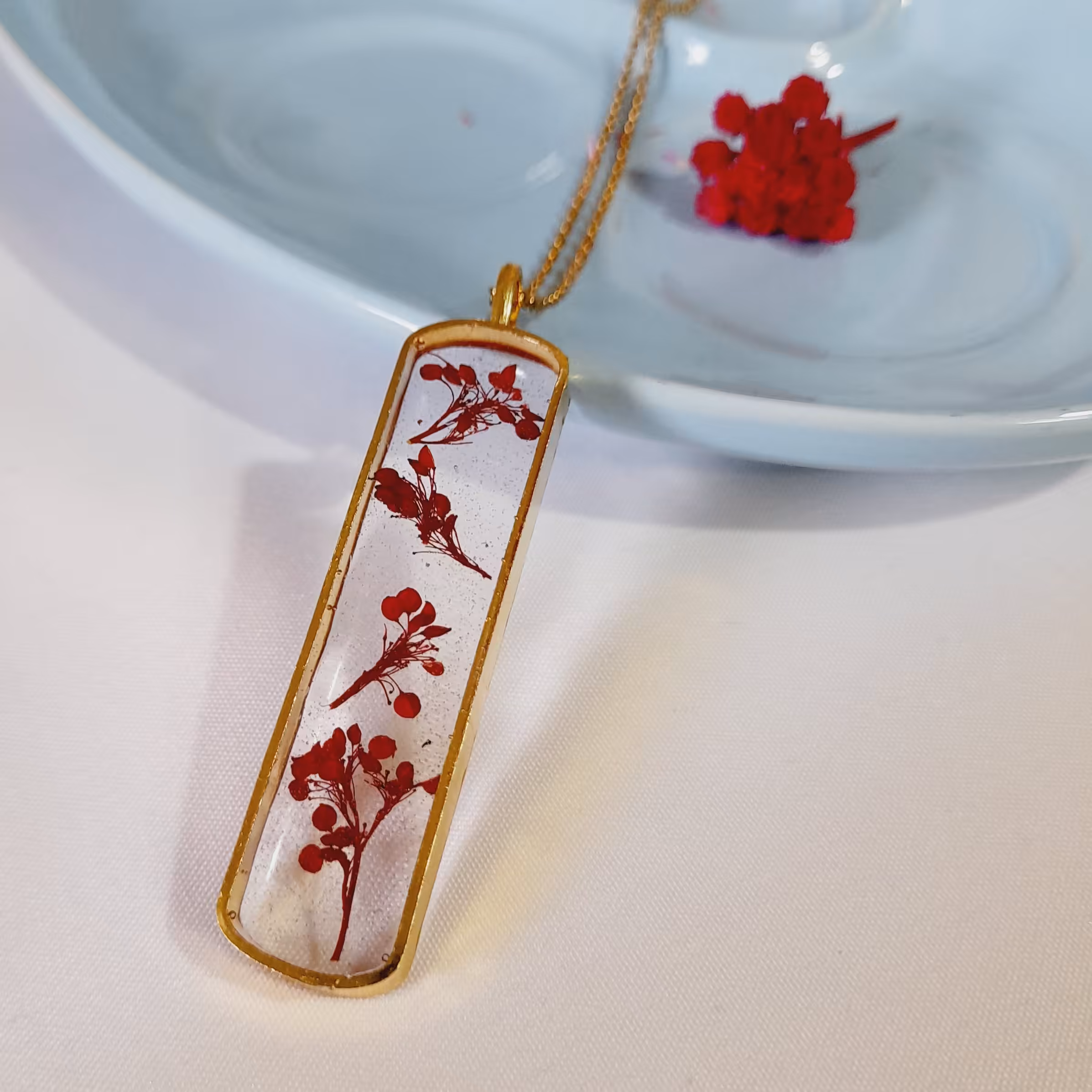 گردنبند بدون کفه گل خشک با زنجیر استیل رنگ ثابت 