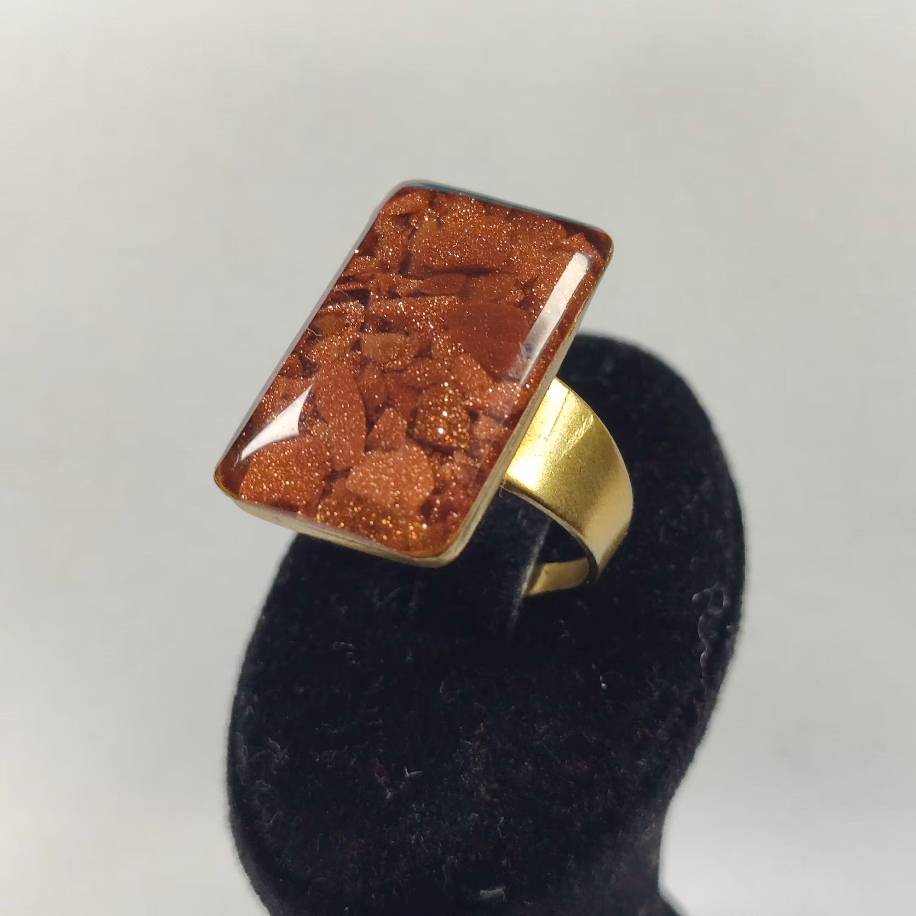 انگشتر  سنگ رزینی کد 06