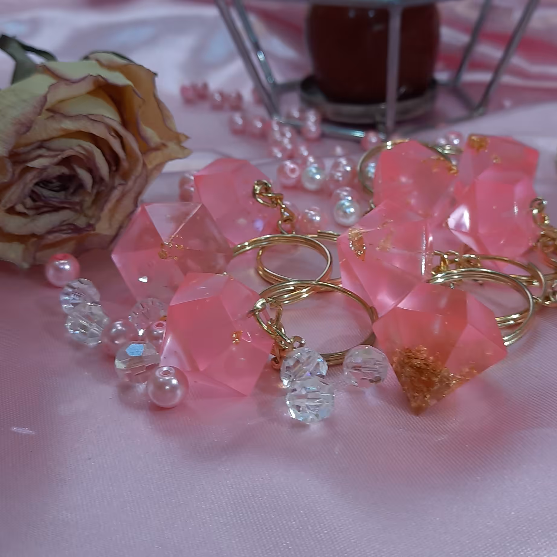 جاکلیدی رزین الماس صورتی باورق های طلایی (3سانتی)