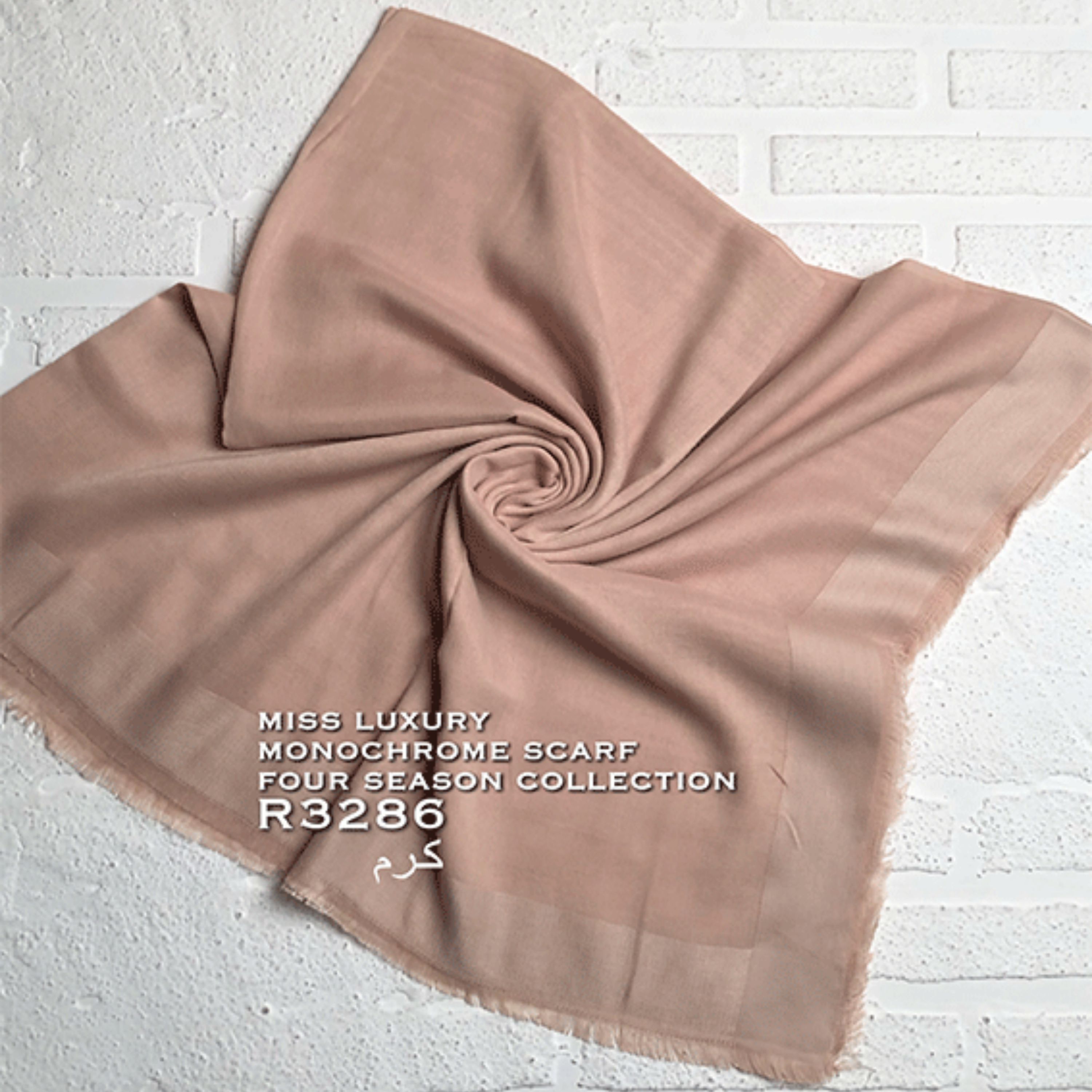 روسری نخ چهارفصل کرم R3286