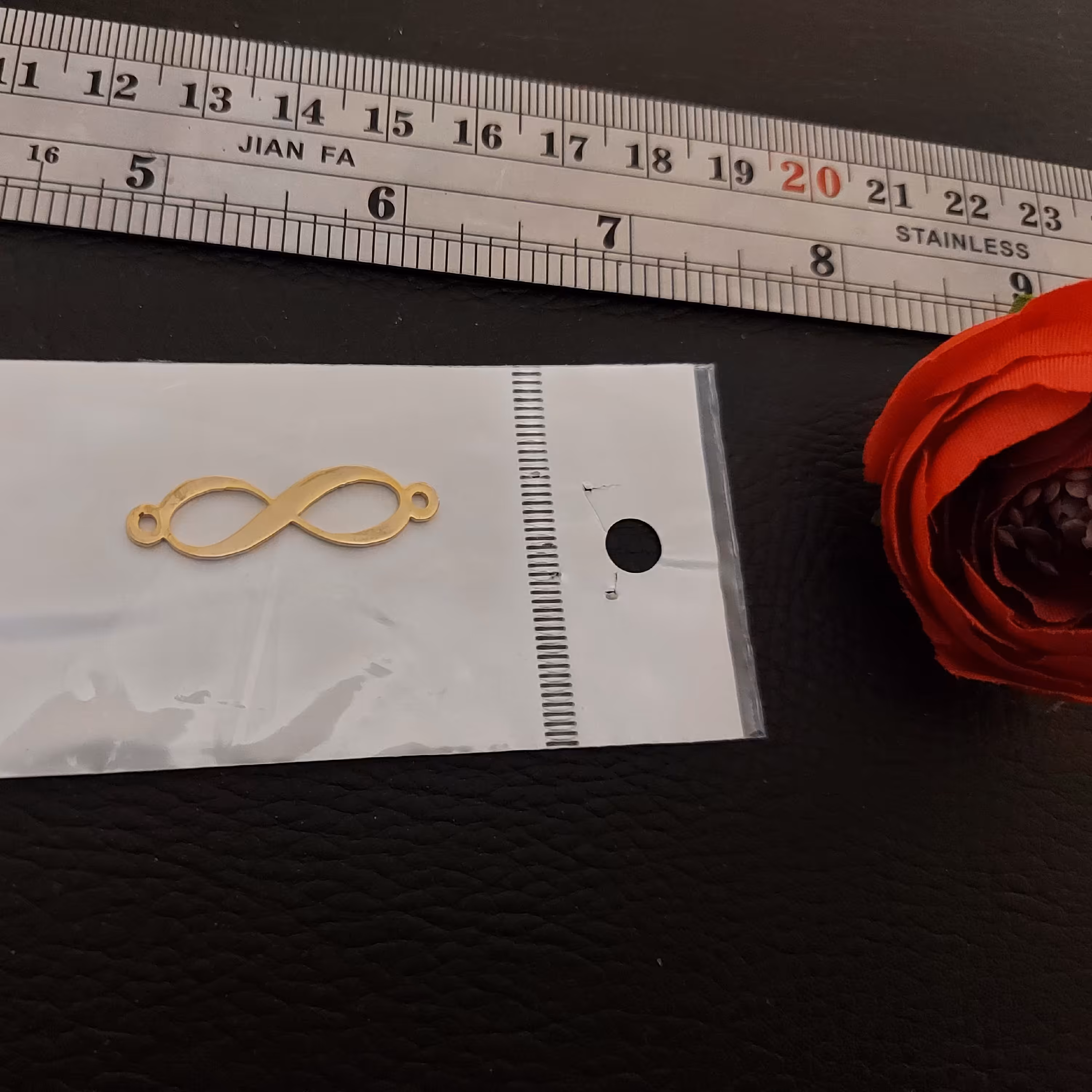 پلاک استیل طلایی بی نهایت رنگ ثابت