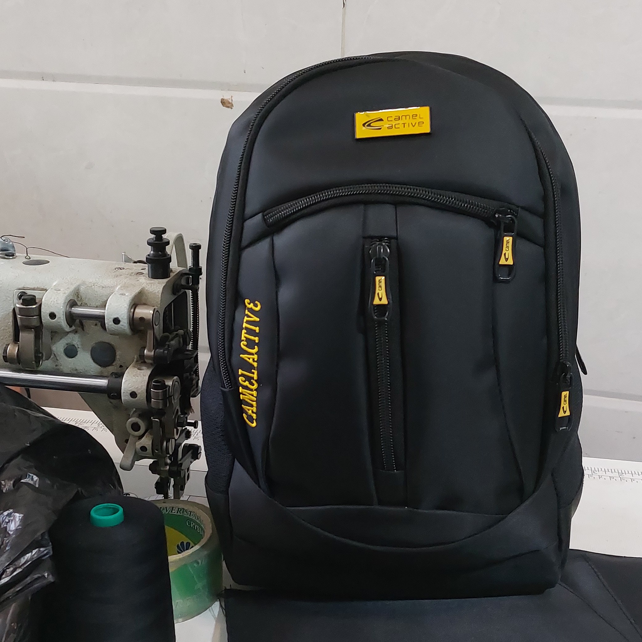 کیف کوله کمل 