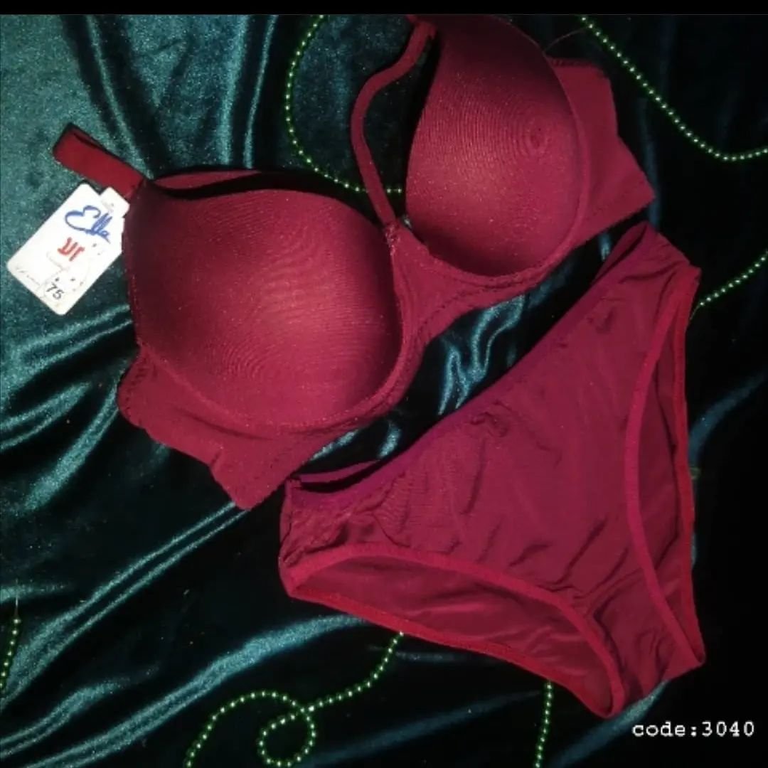 ست سوتین اسفنجی و شورت زنانه زیرفنر دار