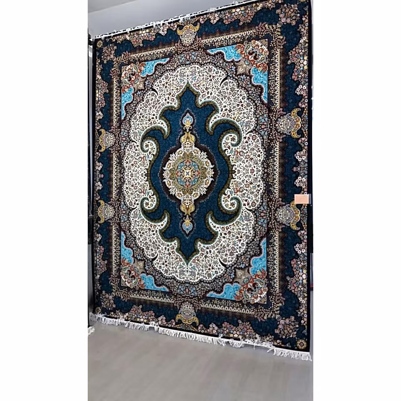 فرش طرح داراب 700 شانه 12 متری