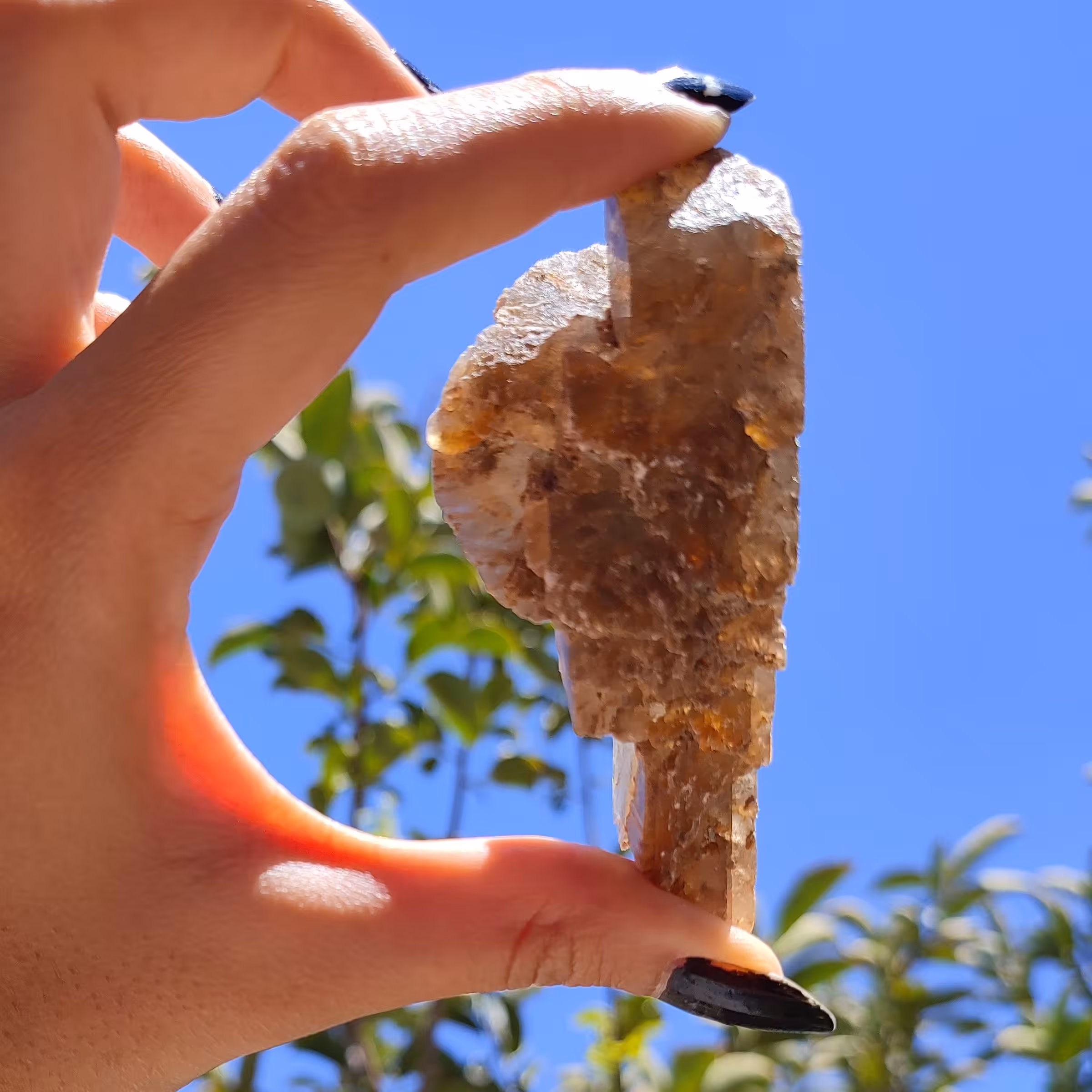 سنگ راف ژیپس اصل و معدنی با شکل و رنگی خاص و جذاب کد14