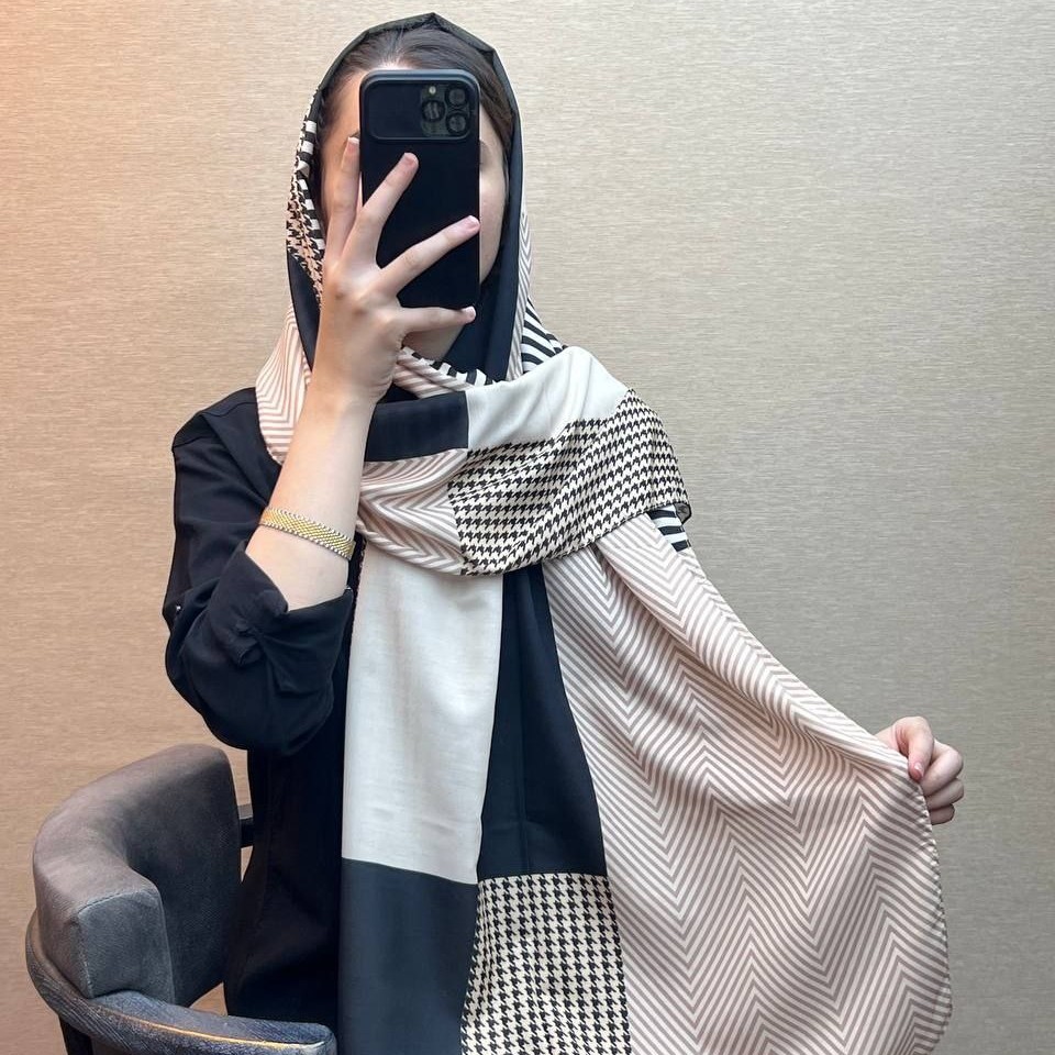شال سوپرنخ زنانه زمینه مشکی و کرم خنک و سبک ارسال رایگان