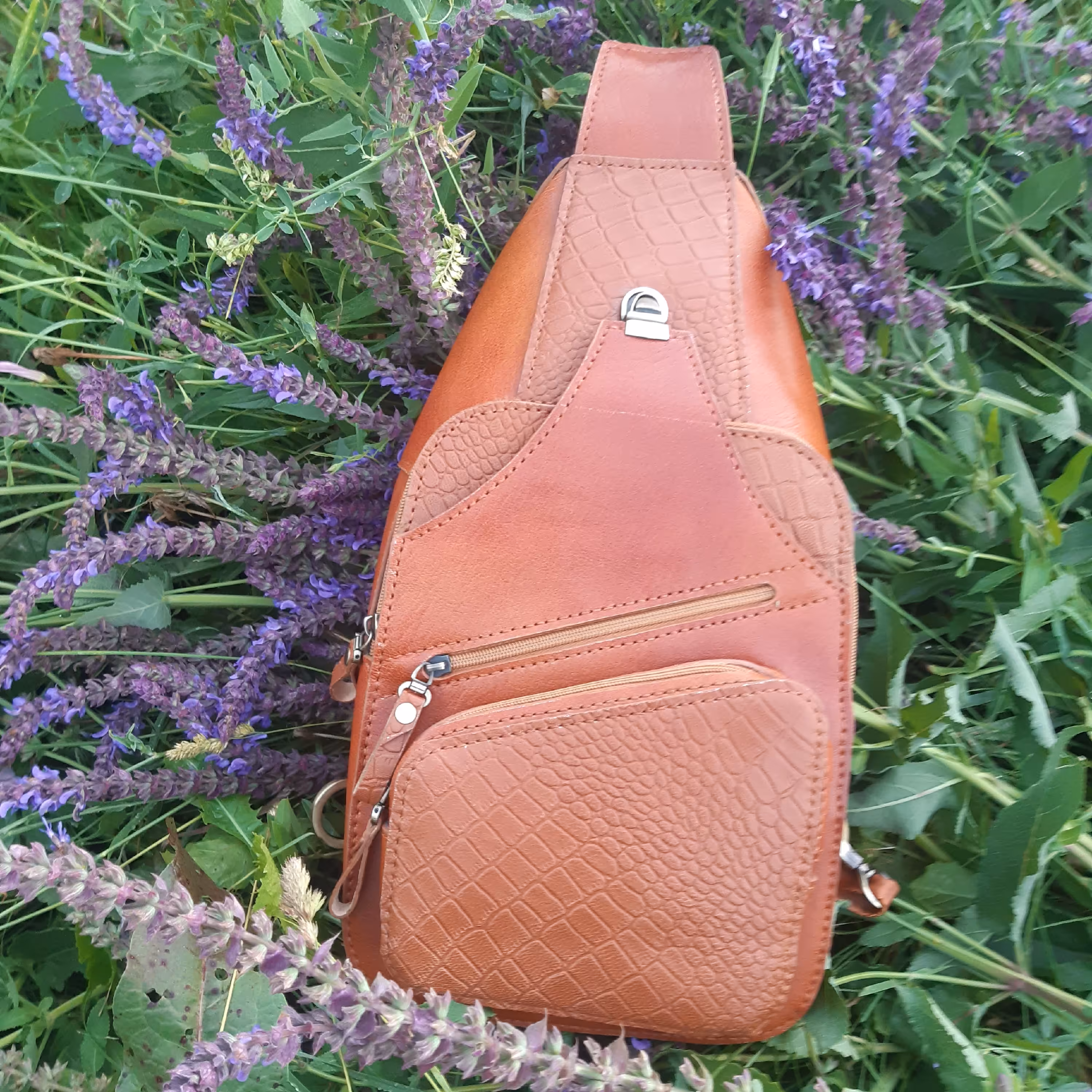 کوله چرم دستدوز