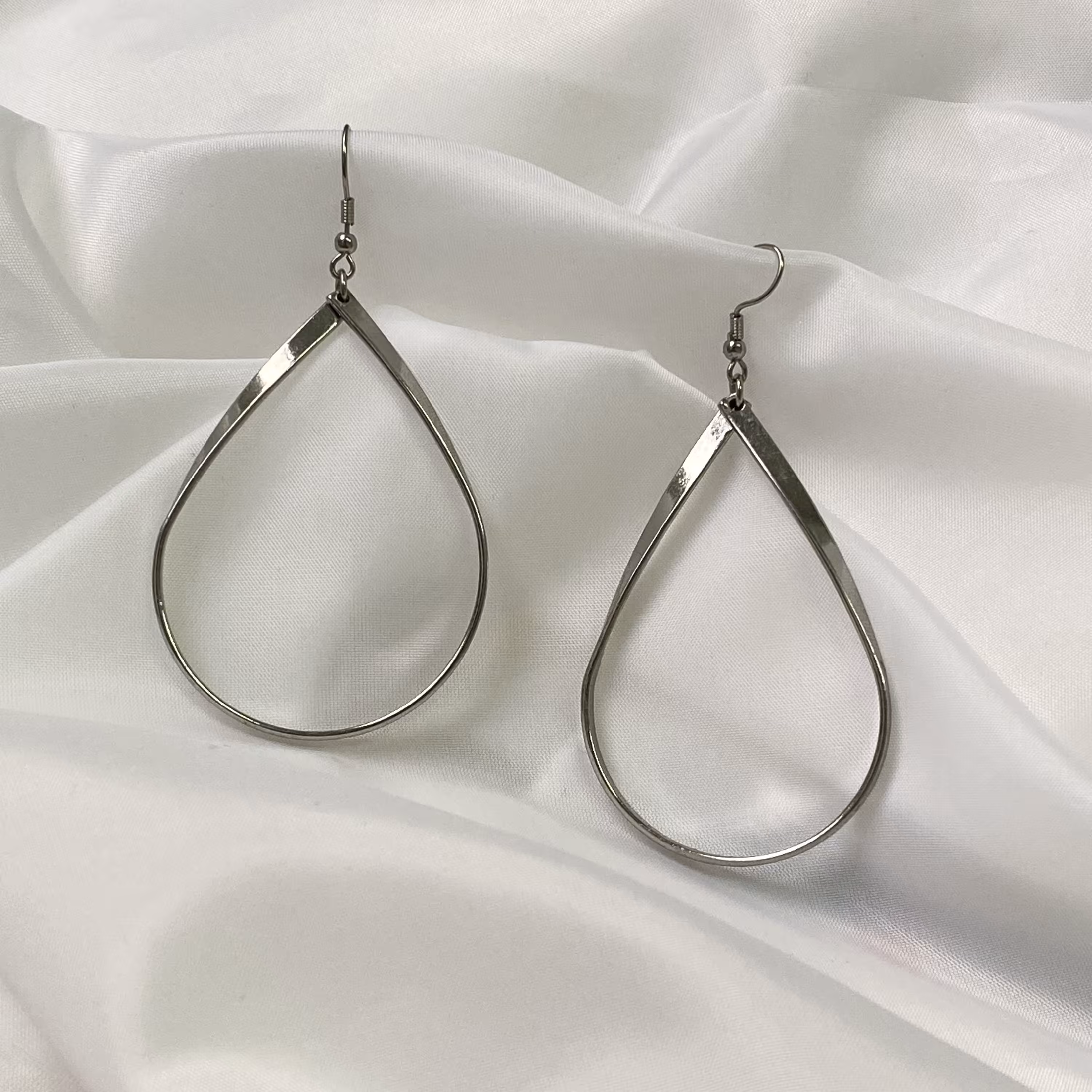 گوشواره سبک استیل مدل اشک 