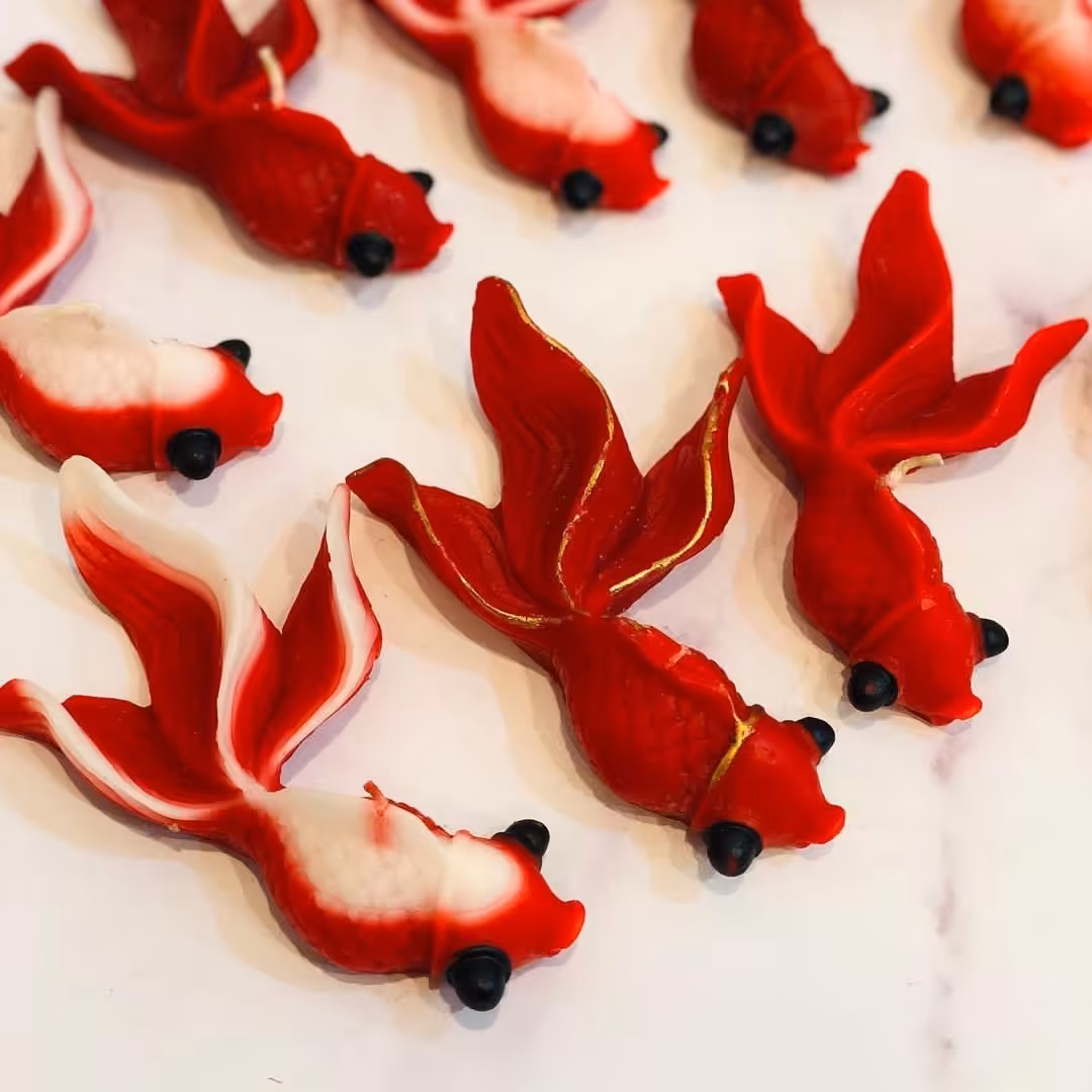 شمع ماهی قرمز در 3 طرح و رنگ متفاوت 