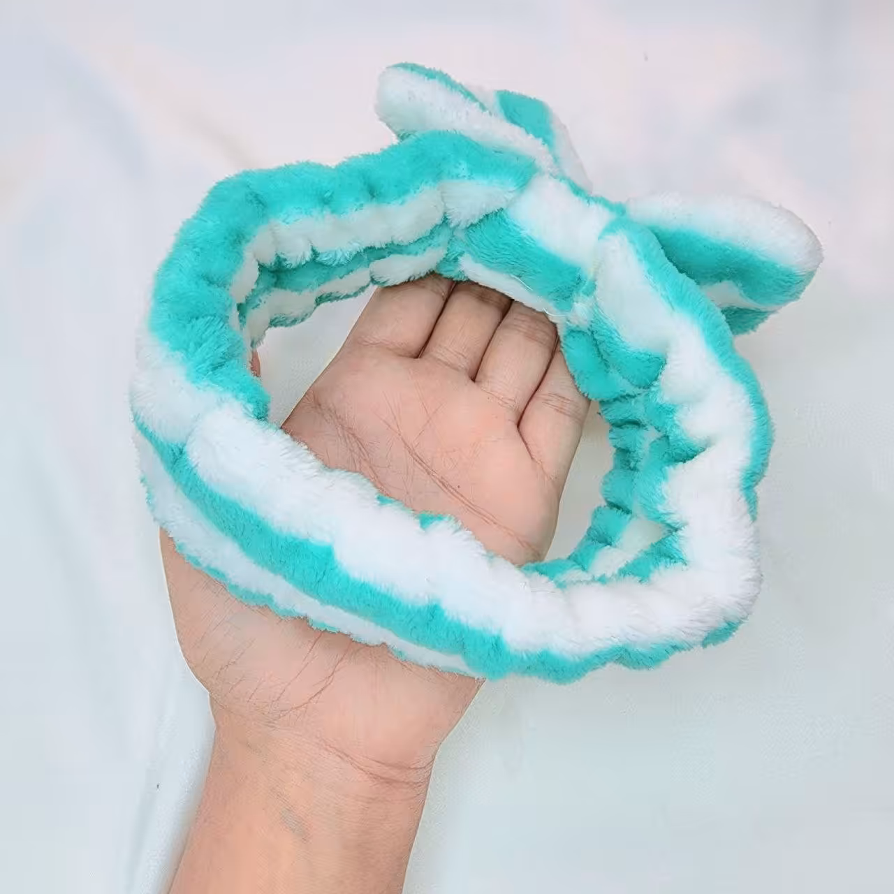 هدبند آرایشی راه راه
