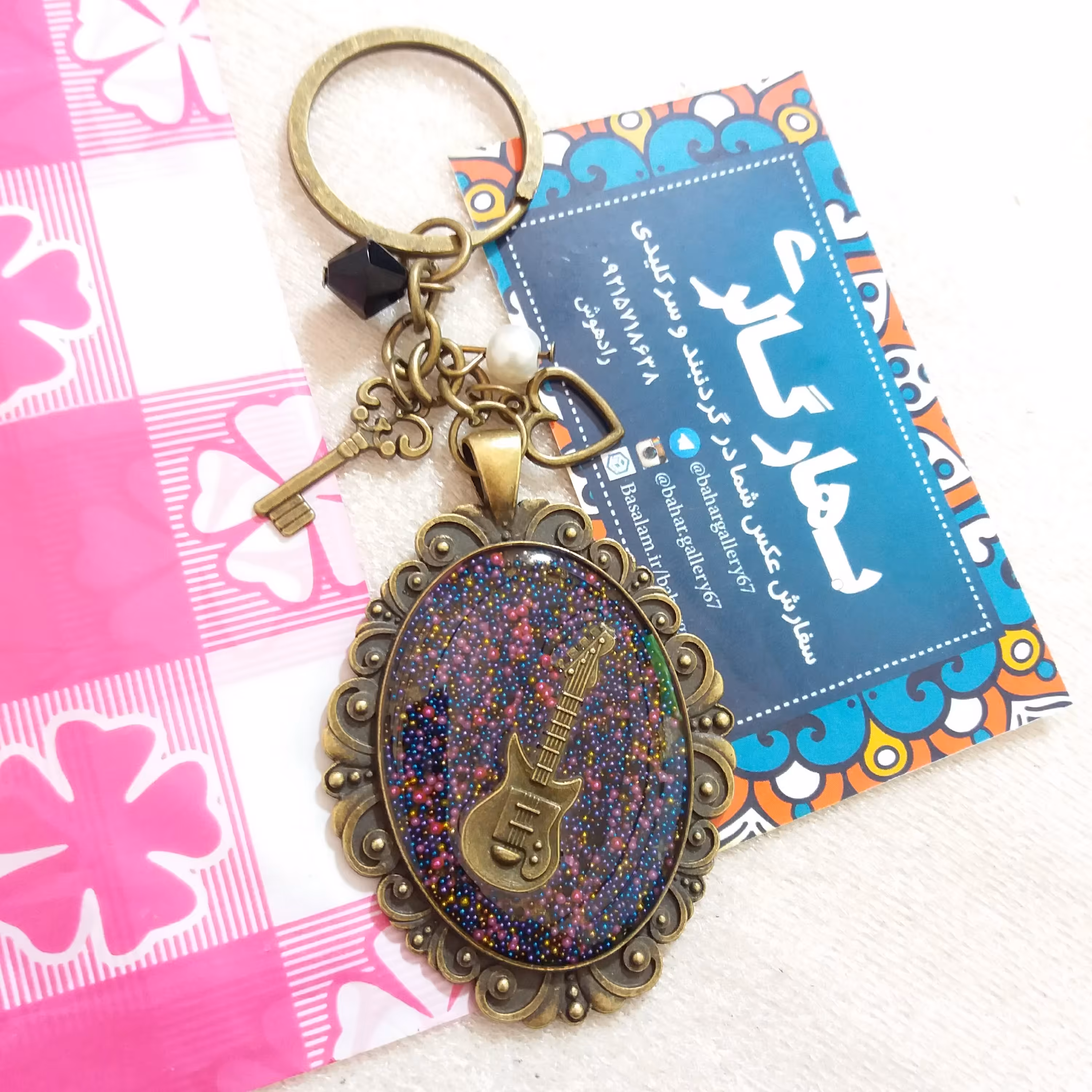 سرکلیدی گیتار برجسته بیضی