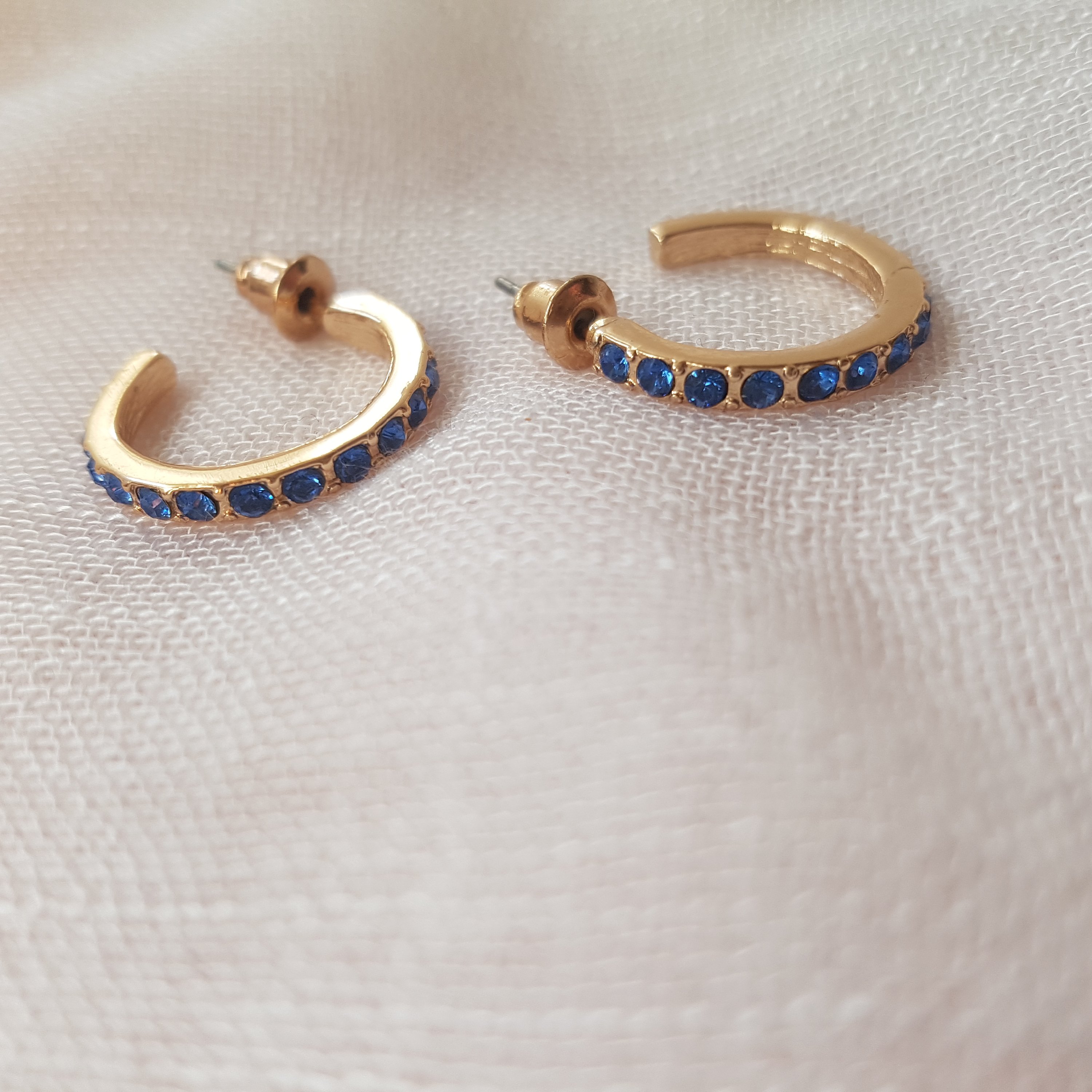 گوشواره حلقه ای نگین دار 
