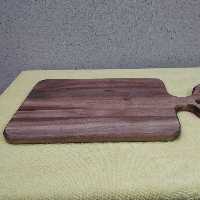 تخته گوشت طرح برگ، چوب گردو درجه یک، روغن گیاهی و قابل شستشو 