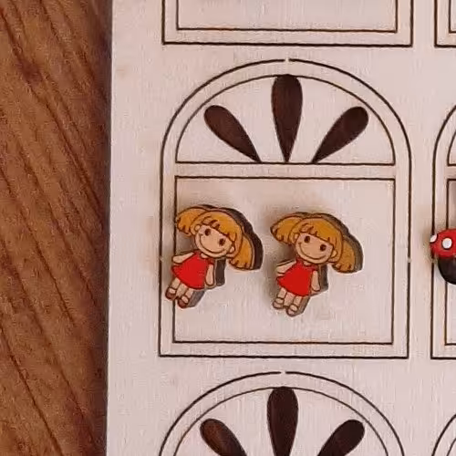 گوشواره فانتزی دختر مو طلایی